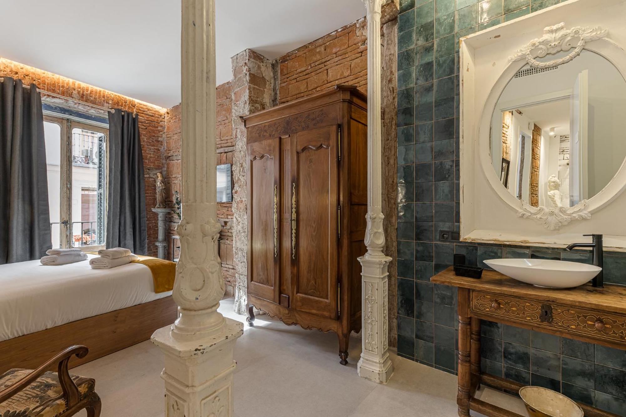 Double Room with Private Bathroom photo 2