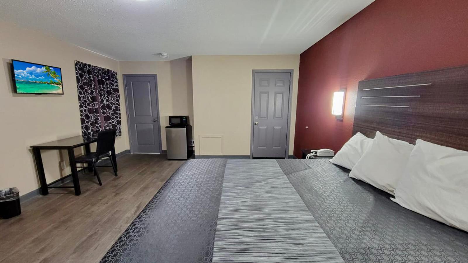 King Suite with Spa Bath