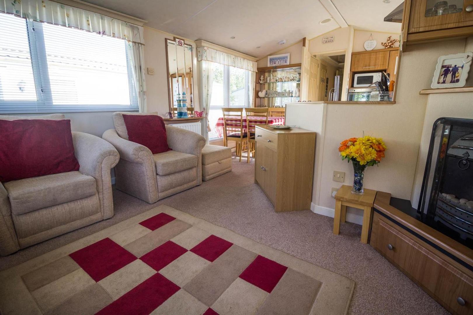Mobile Home photo 2