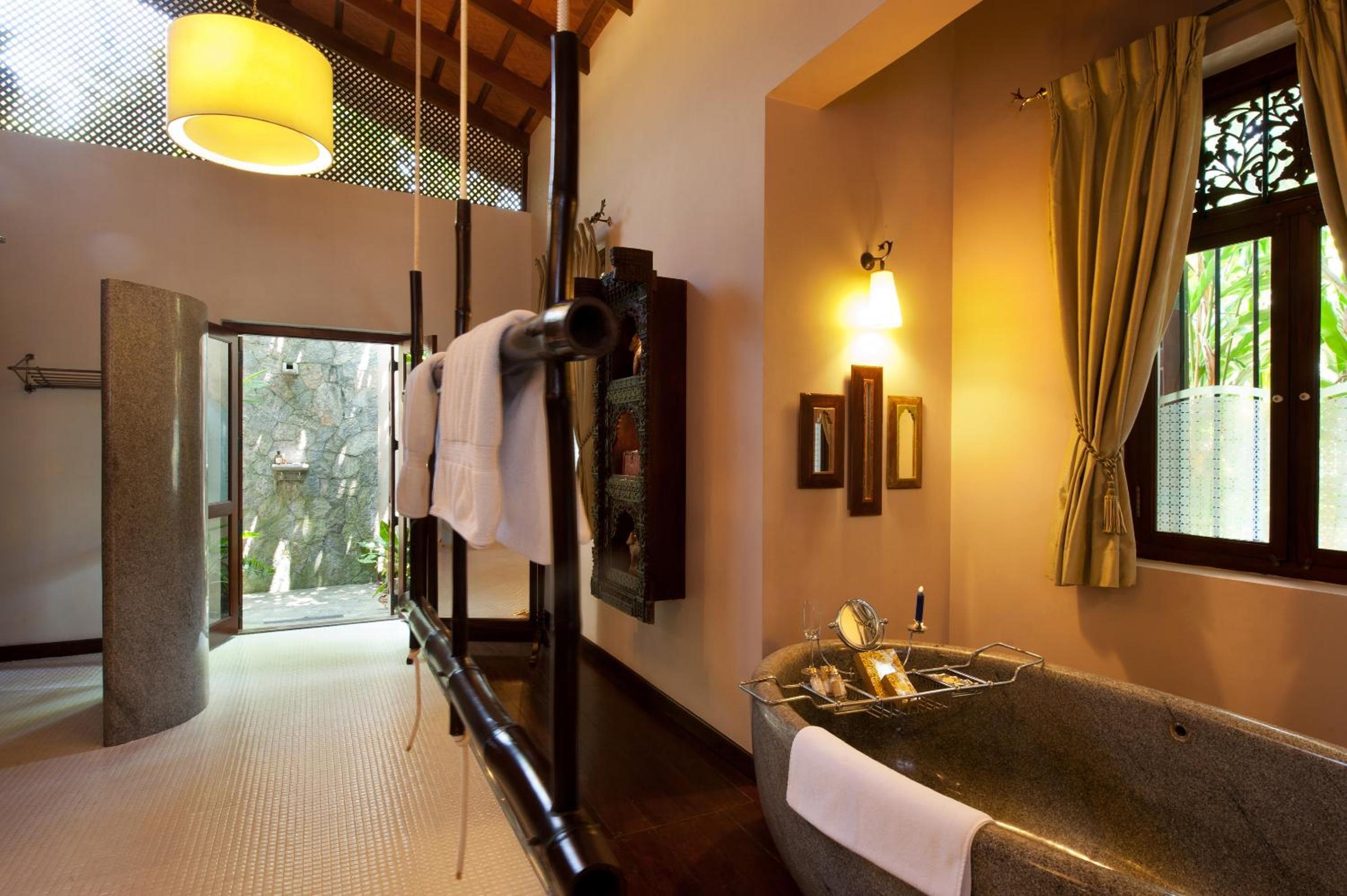 Suite with Ocean View - Photo 18
