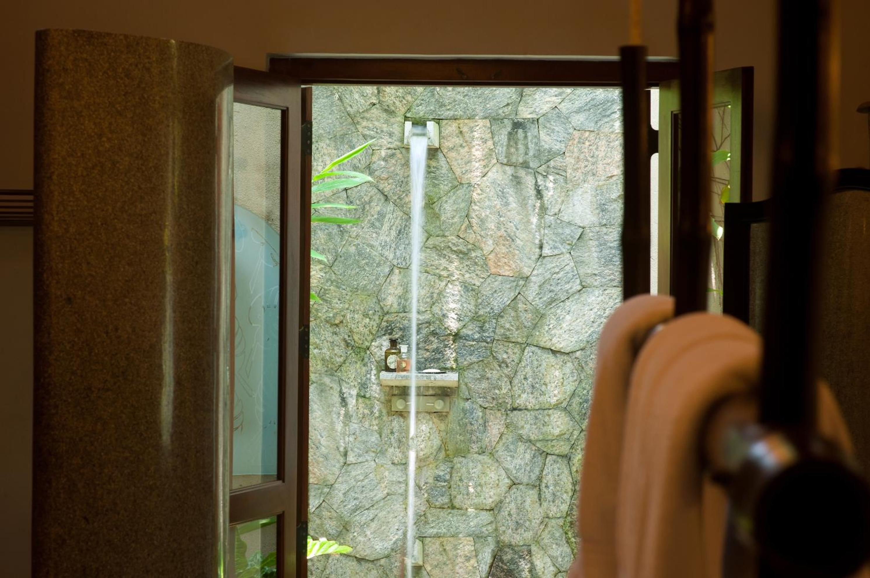 Suite with Ocean View - Photo 11