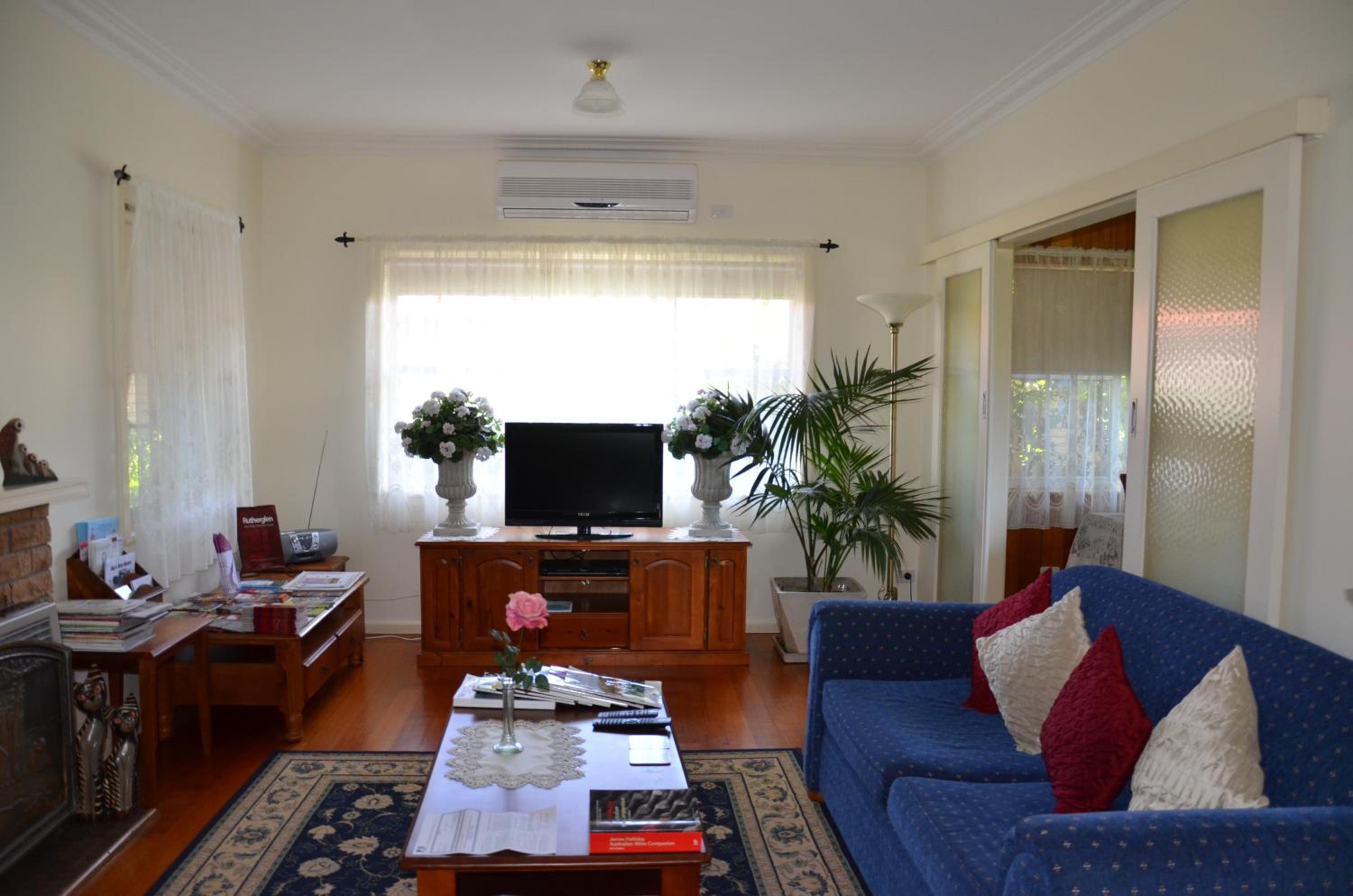 Two-Bedroom House photo 2