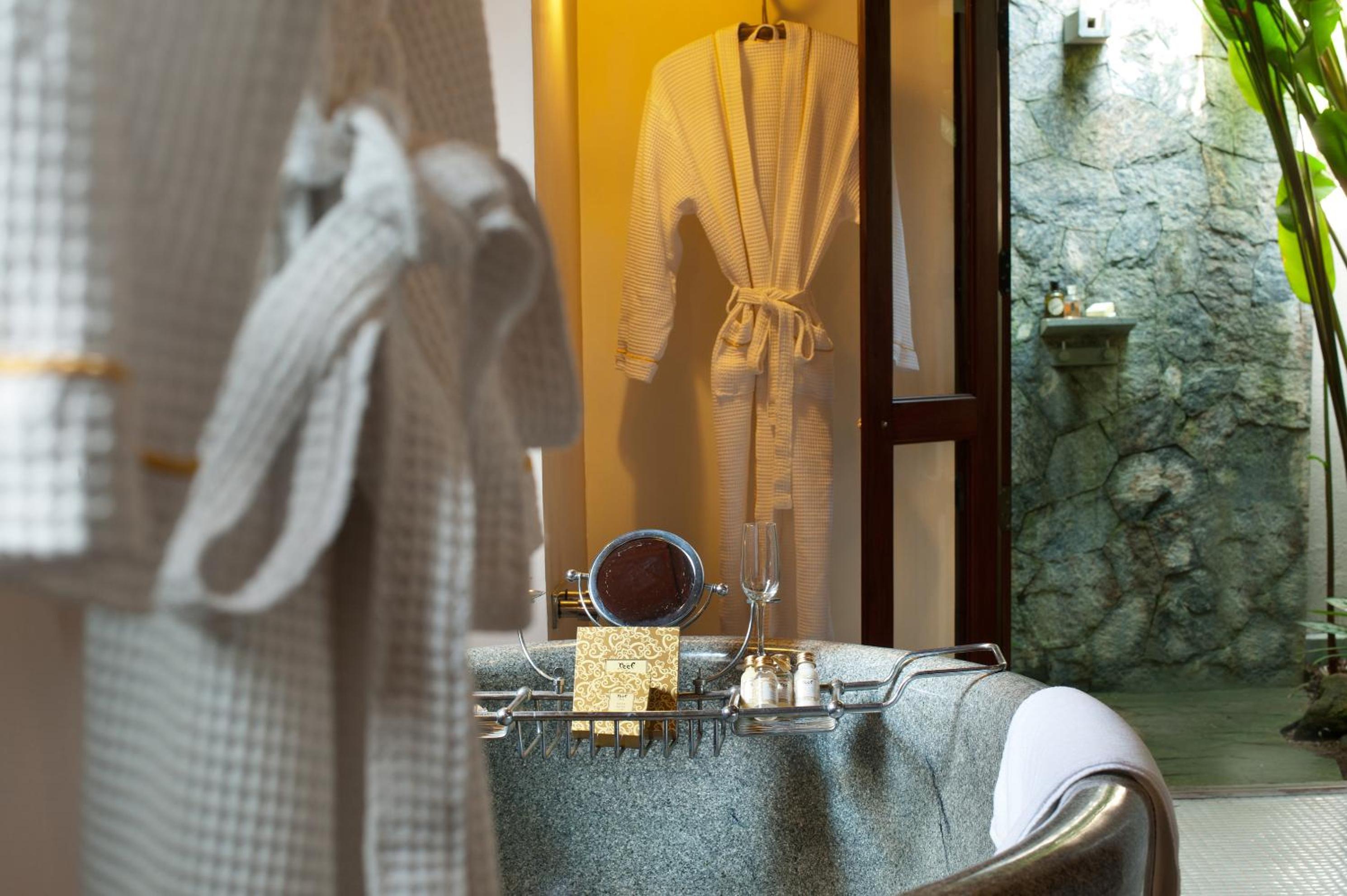 Suite with Ocean View - Photo 56