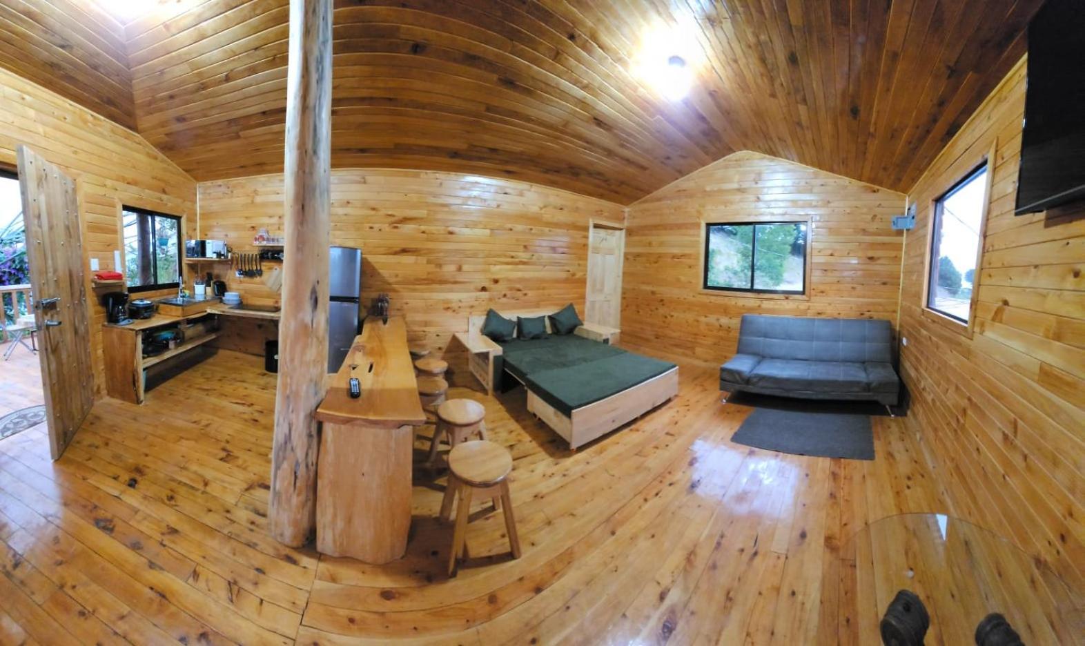 One-Bedroom House photo 1