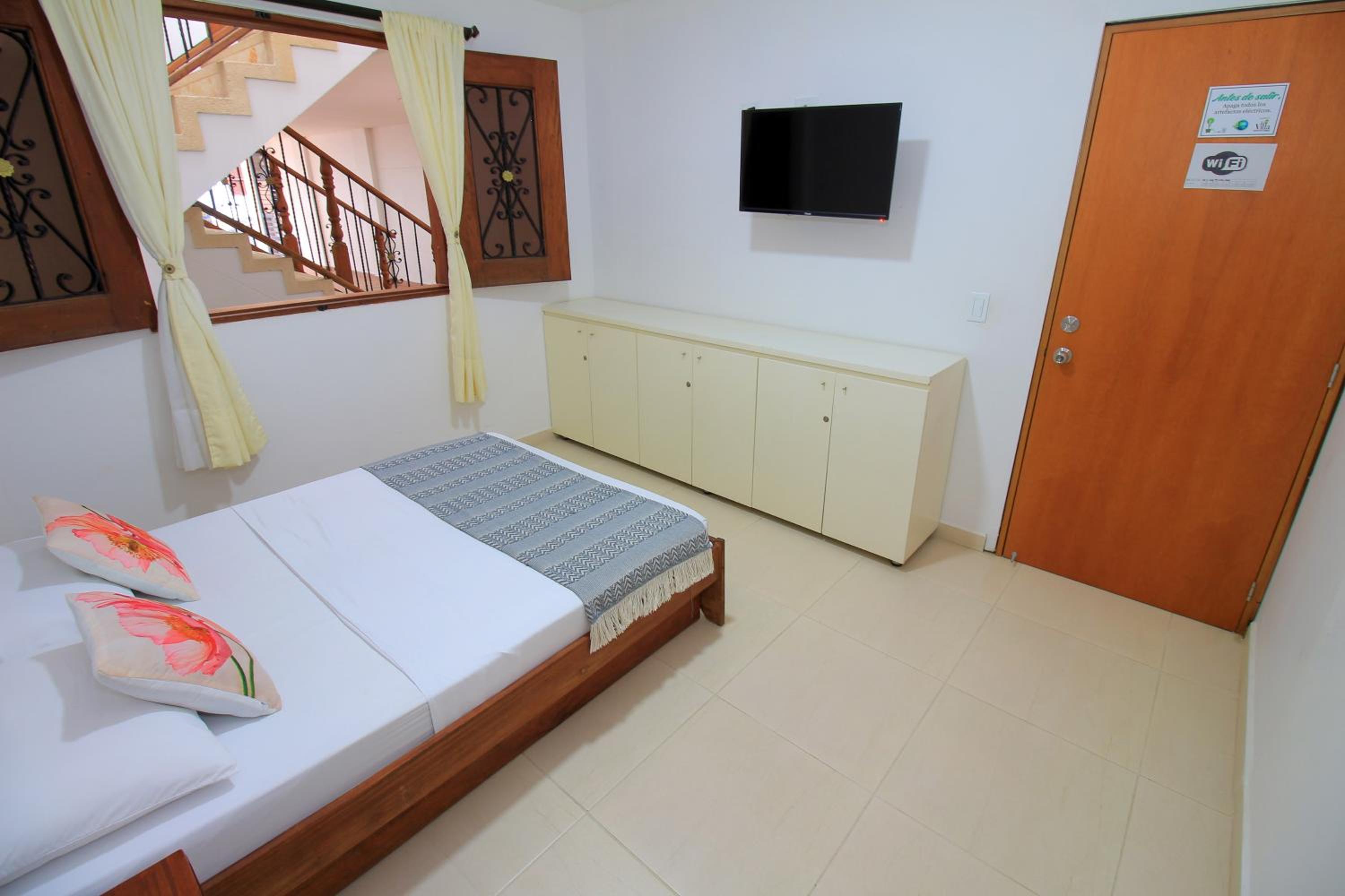 Double Room with Private Bathroom photo 3