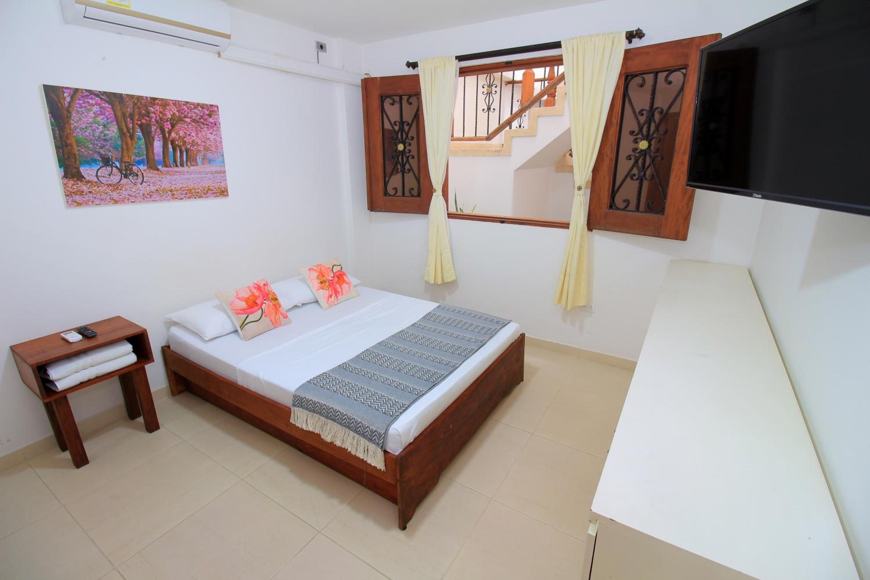 Double Room with Private Bathroom photo 2