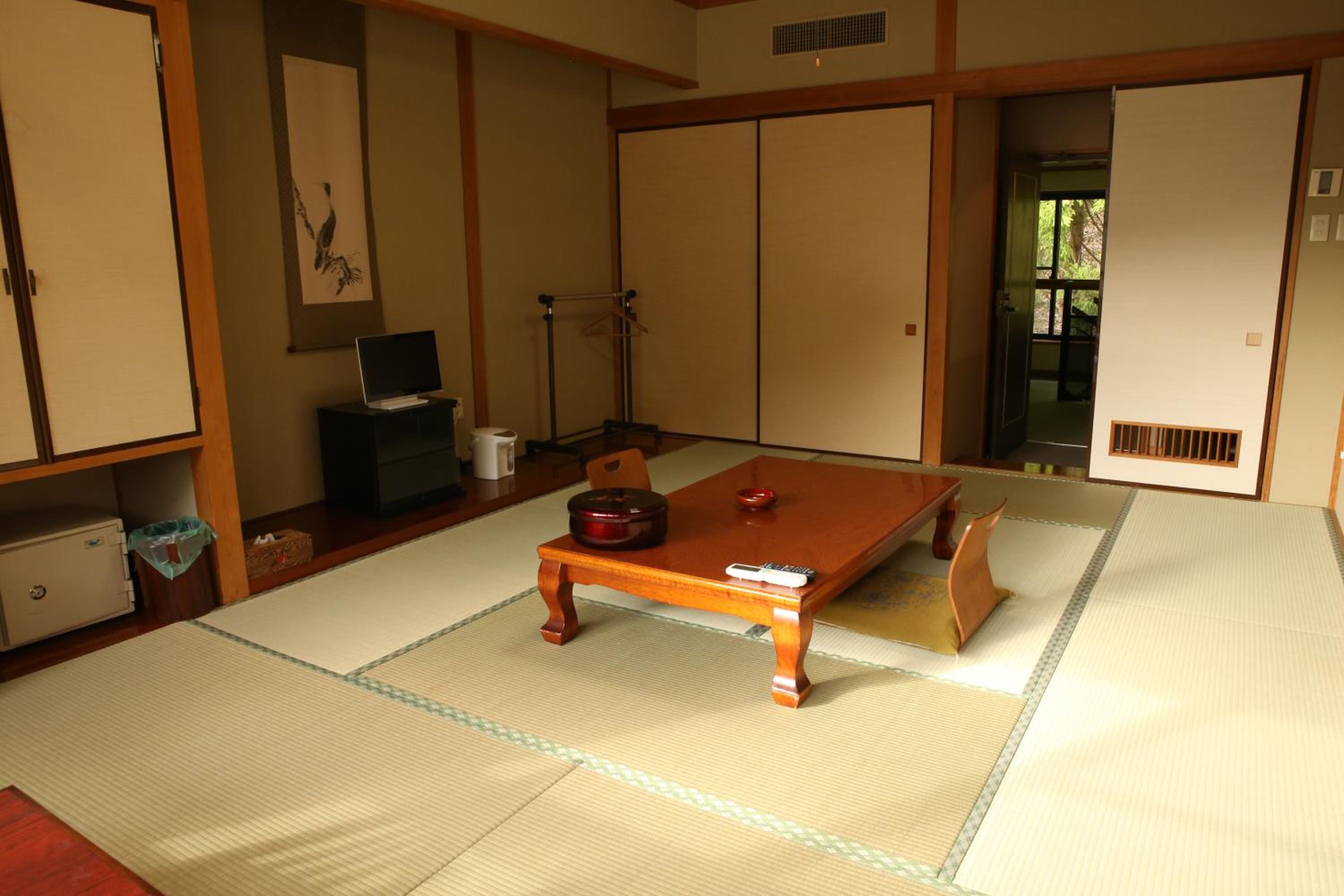 Japanese-Style Family Room