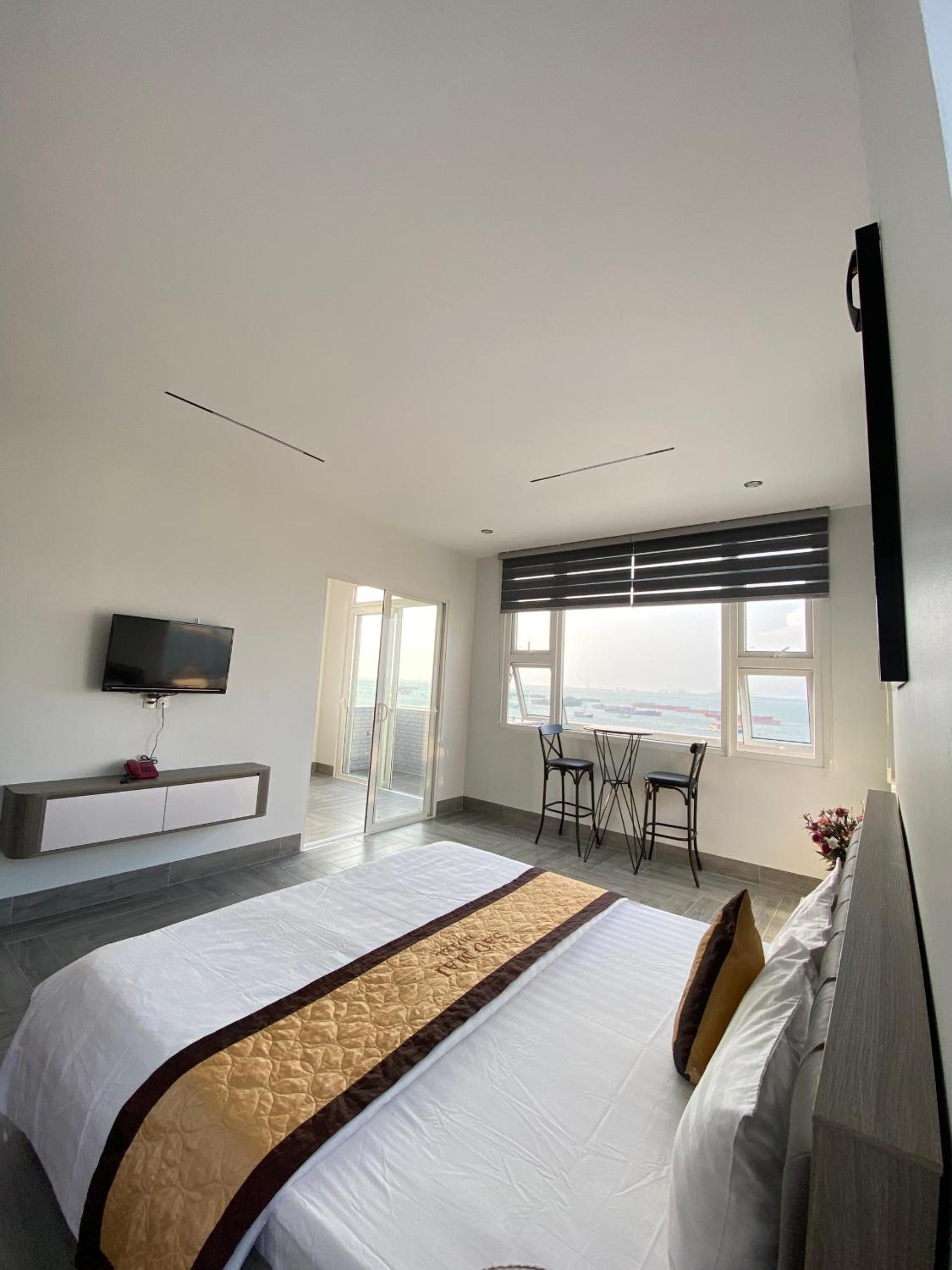 Apartment with Sea View photo 3