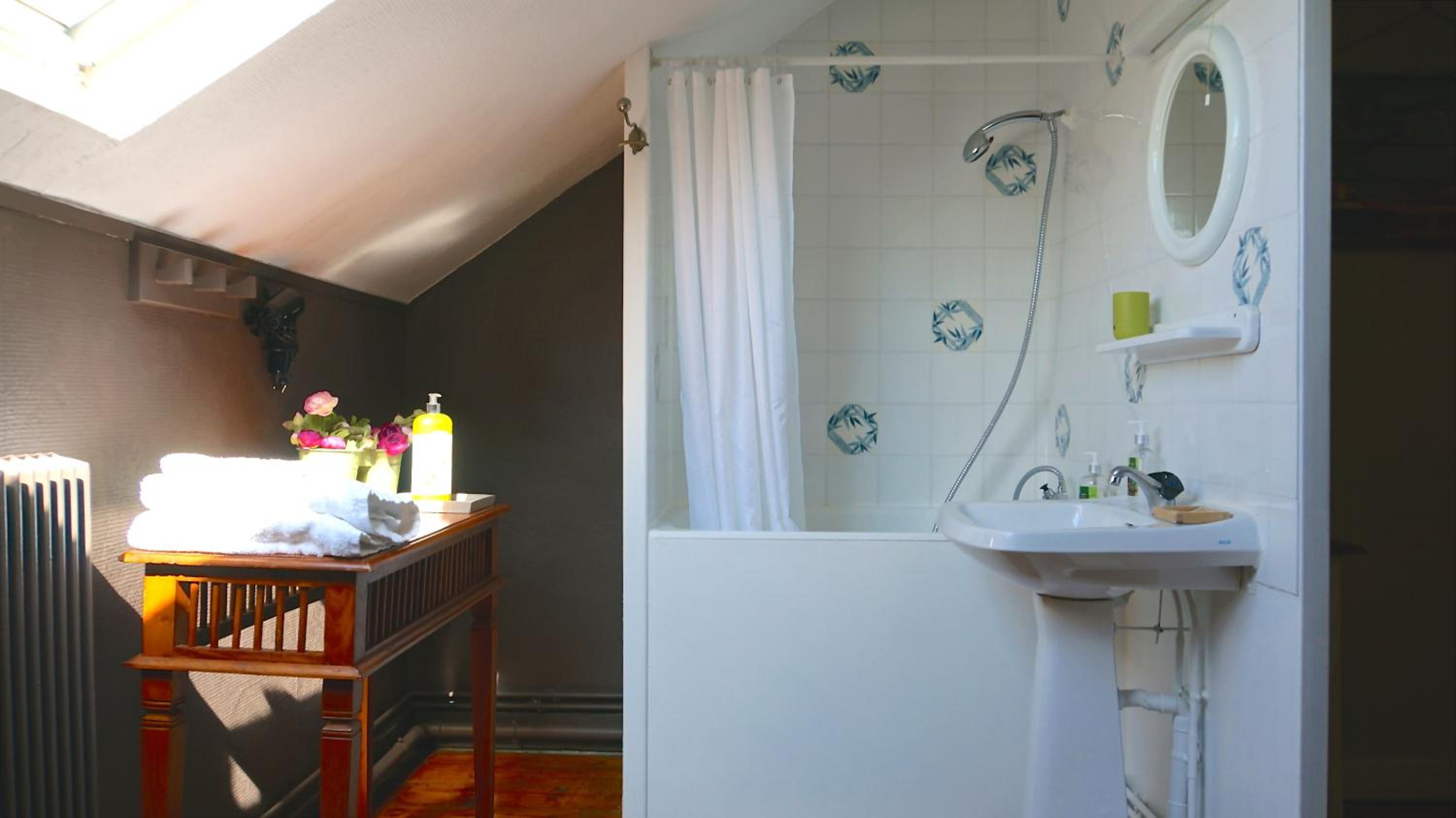 Budget Double Room - Photo 4