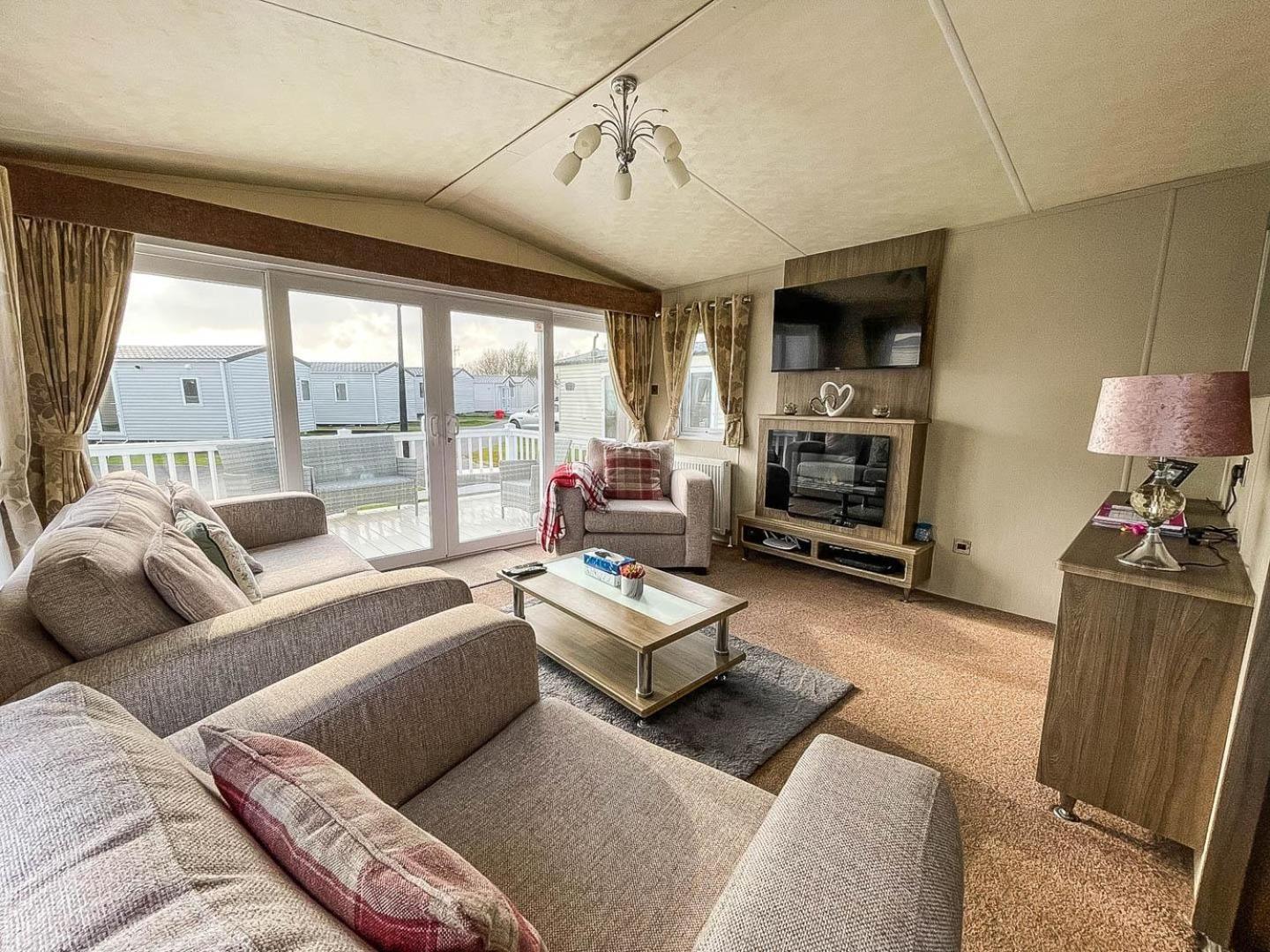 Mobile Home photo 1
