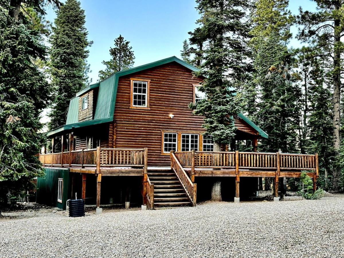 Five-Bedroom House photo 2