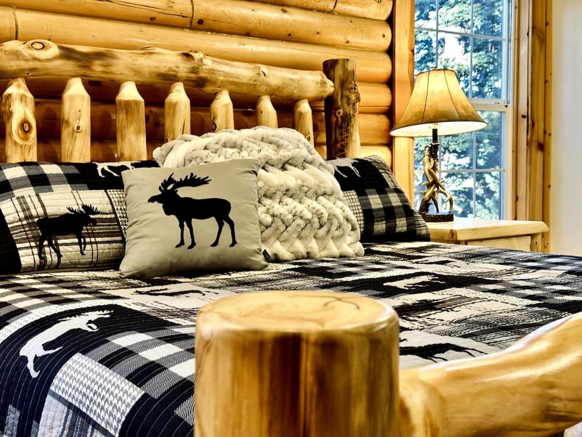 Five-Bedroom House photo 1