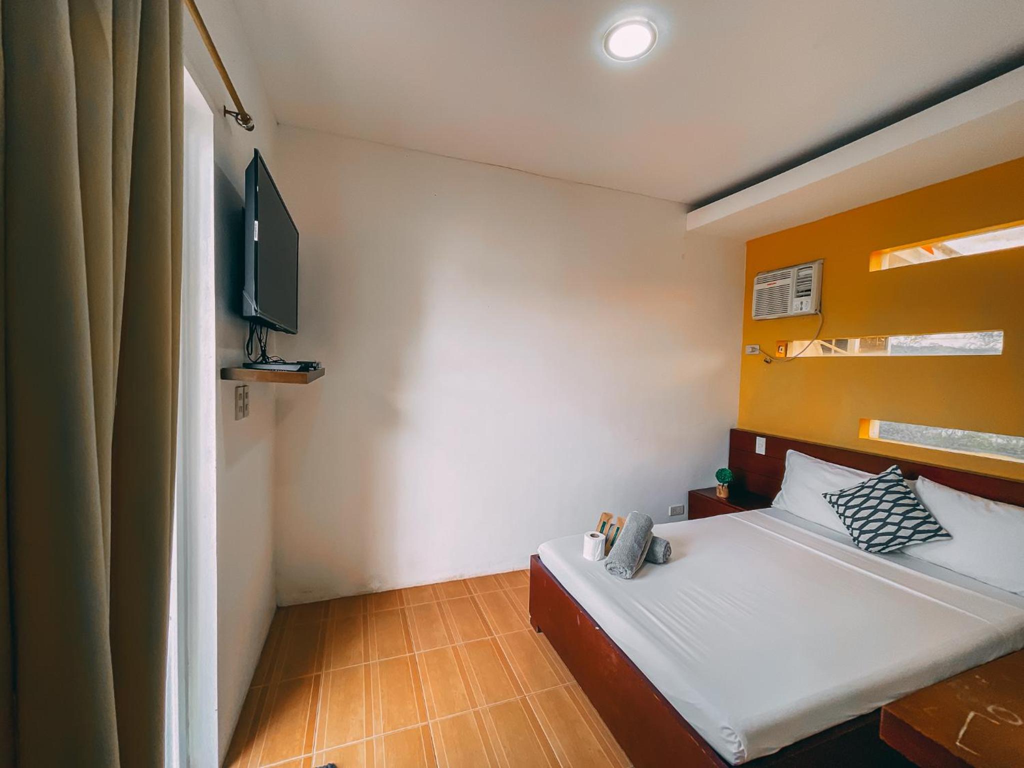 Standard Double Room photo 2