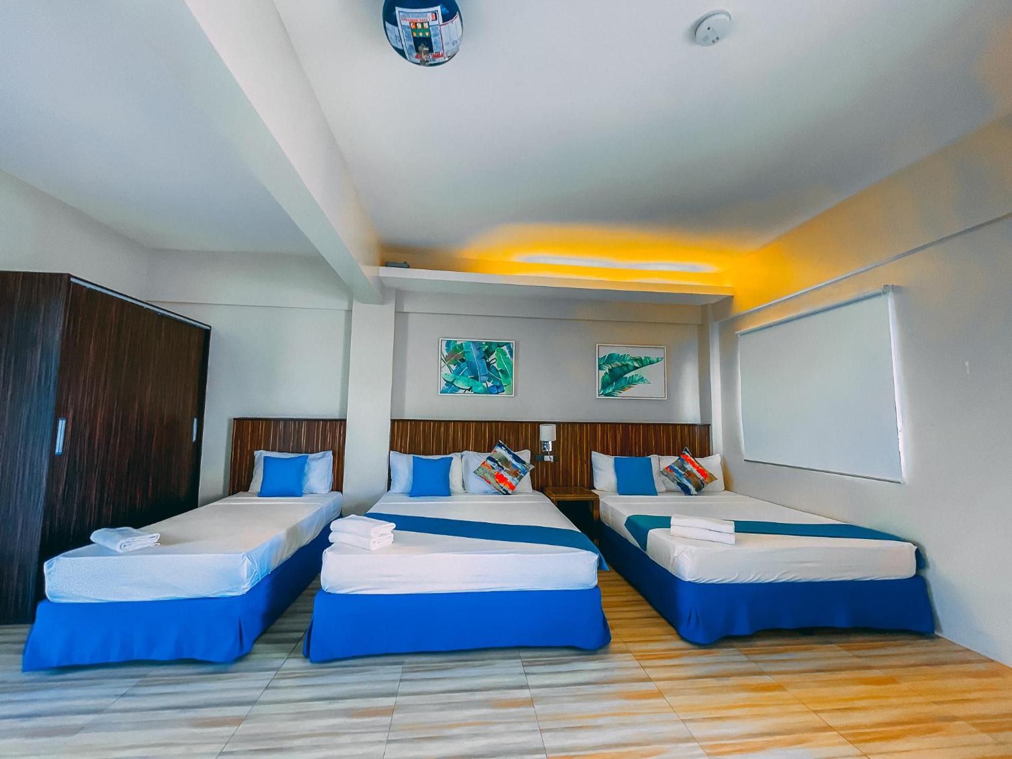 Deluxe Family Room photo 3