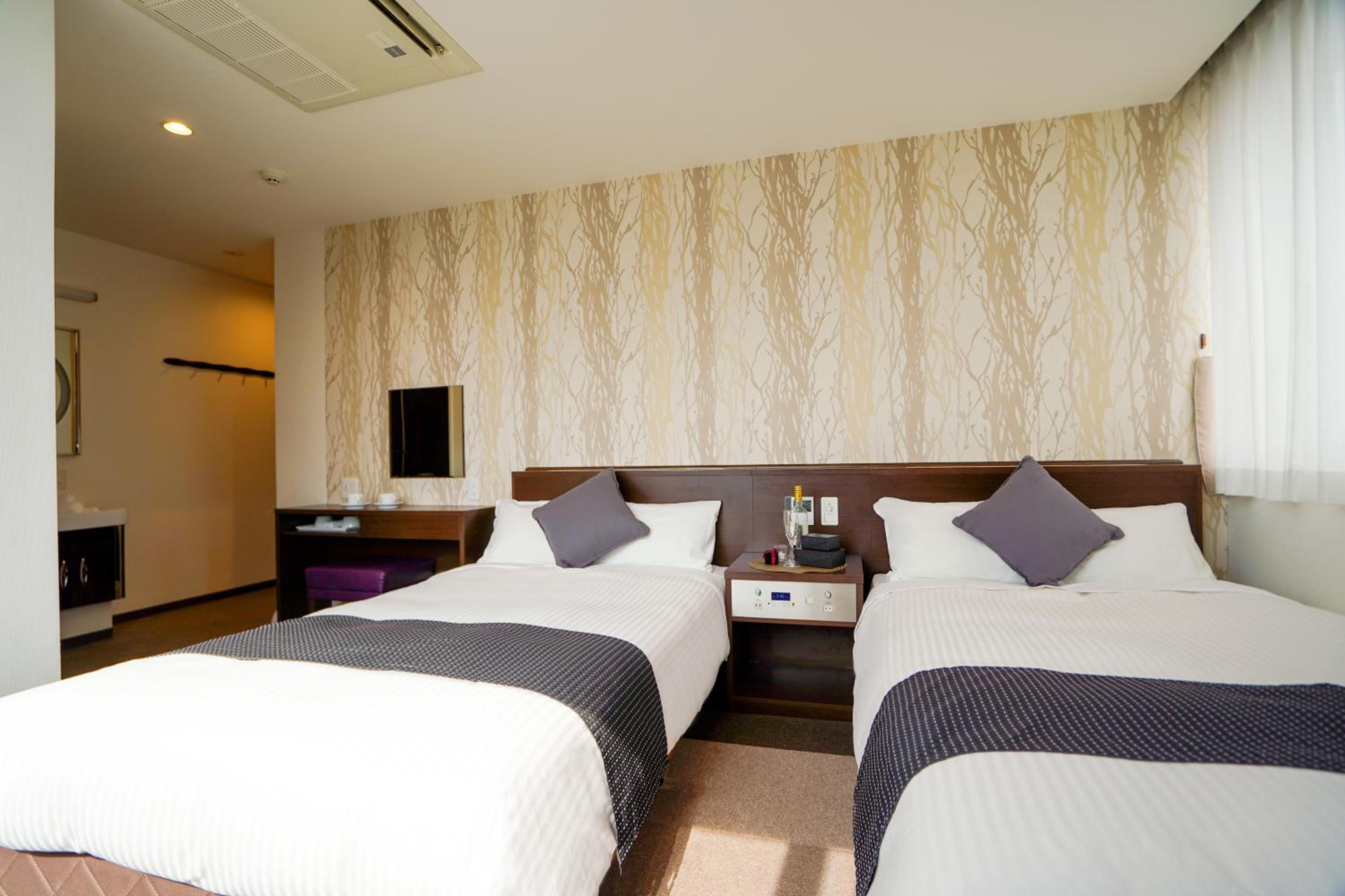 Standard Twin Room - Non-Smoking - Photo 4