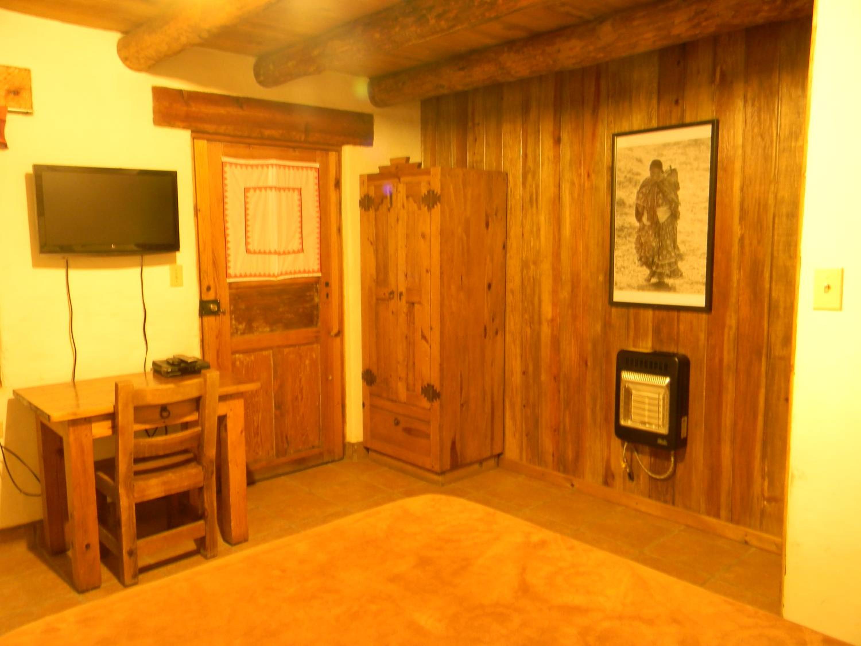 Double Room - Photo 15