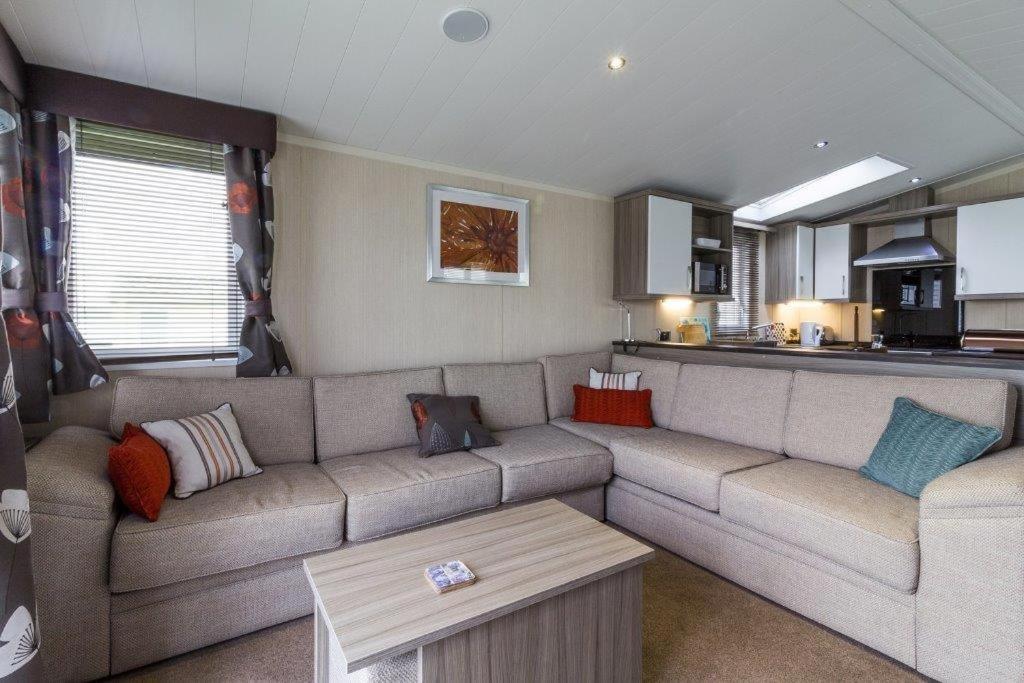 Mobile Home photo 1