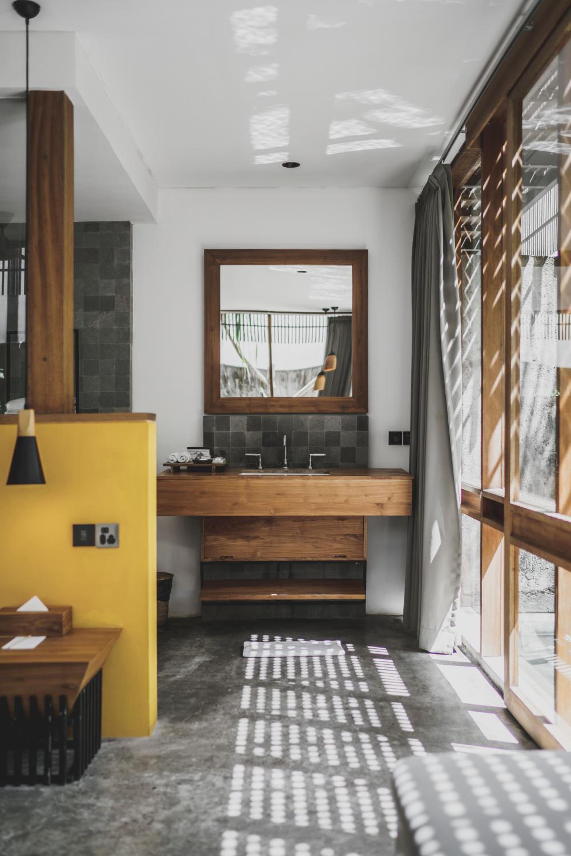 One-Bedroom Suite with Pool and One-Time Afternoon Tea  - Photo 7