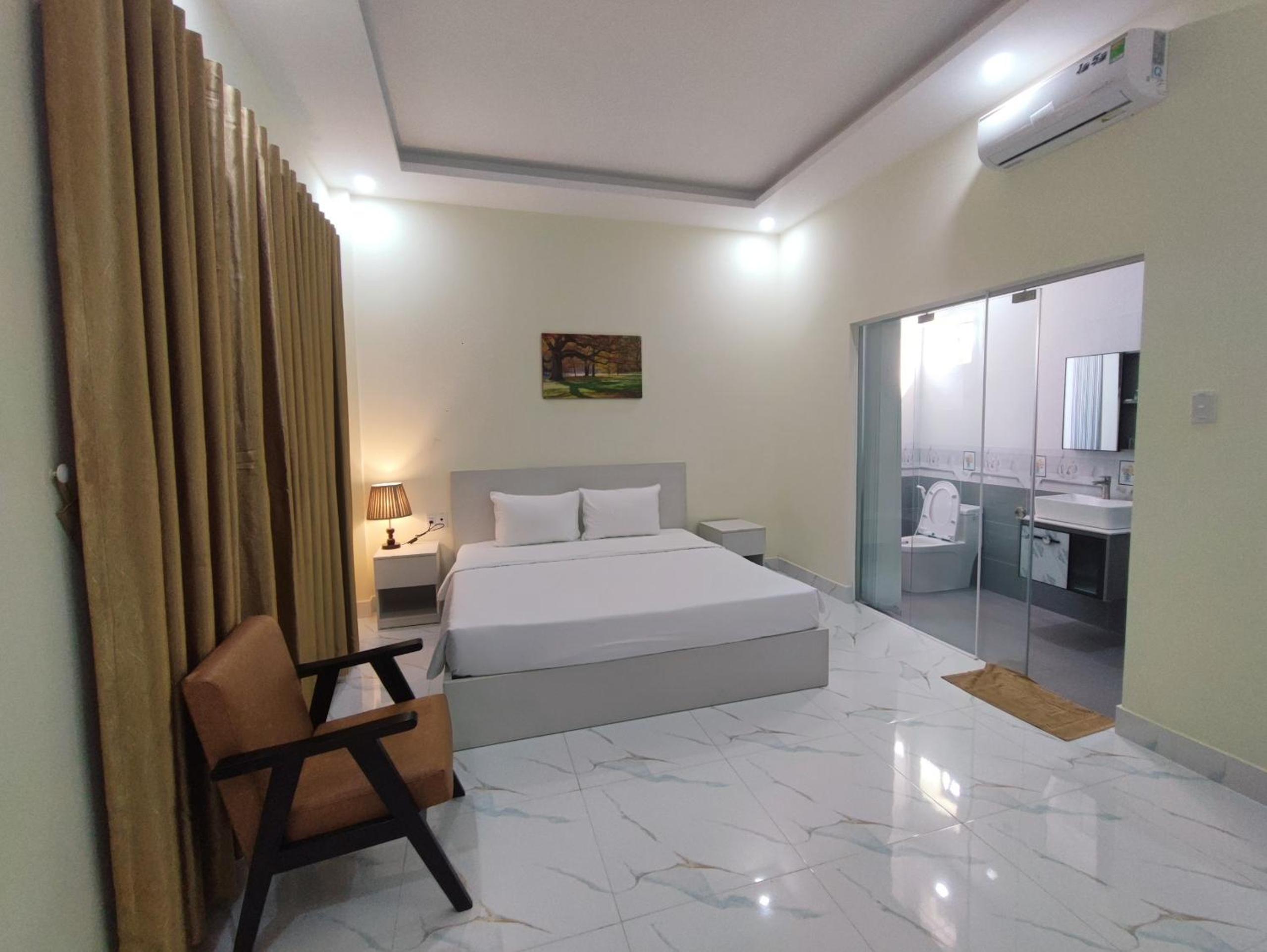 Double Room - Photo 8