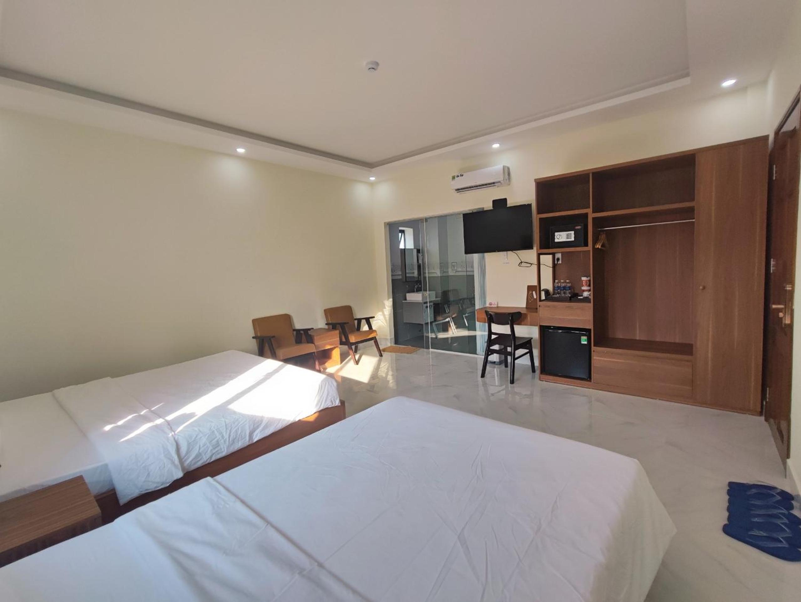 Standard Quadruple Room - Photo 6