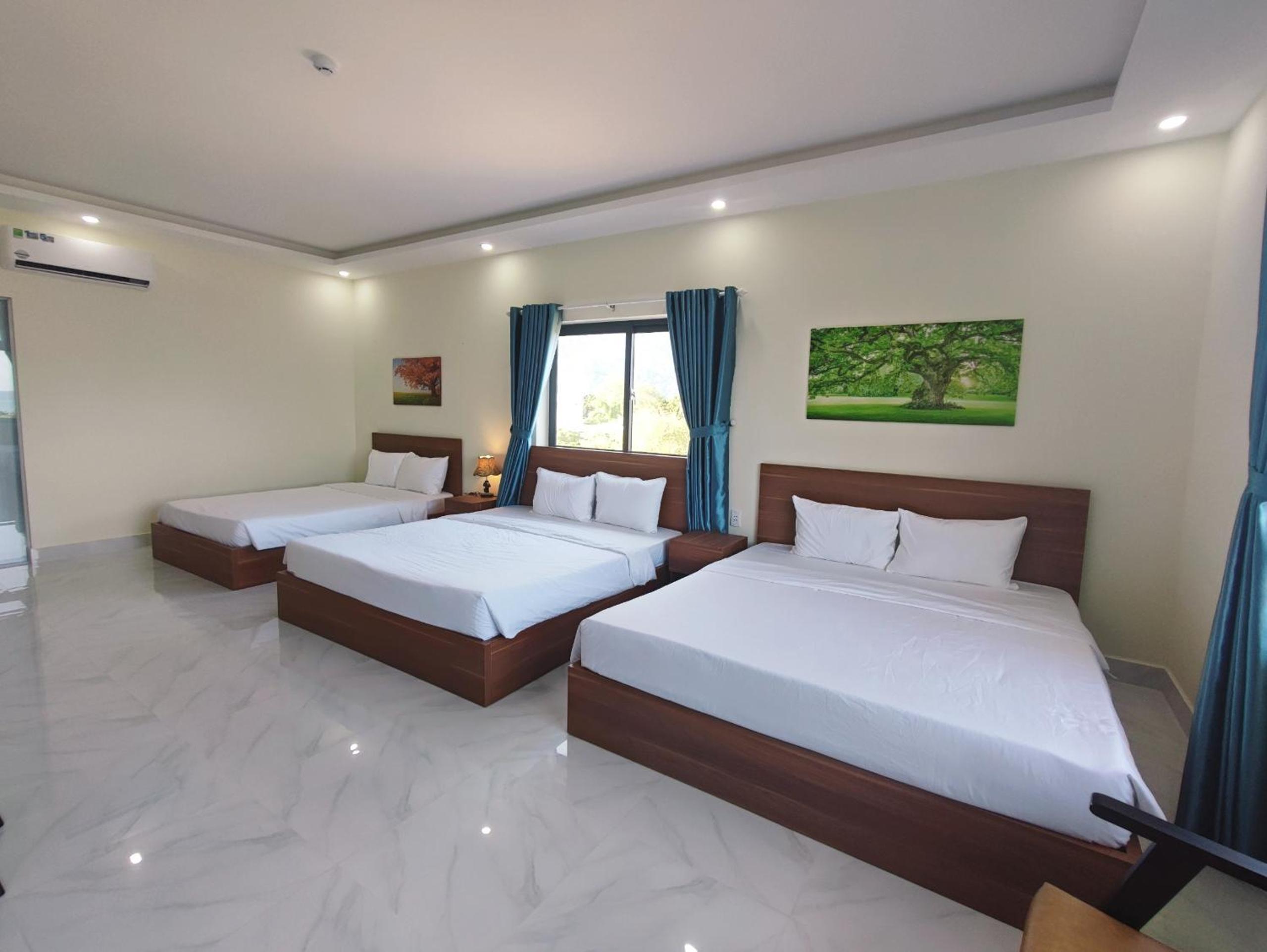 Family Room with Sea View - Photo 12