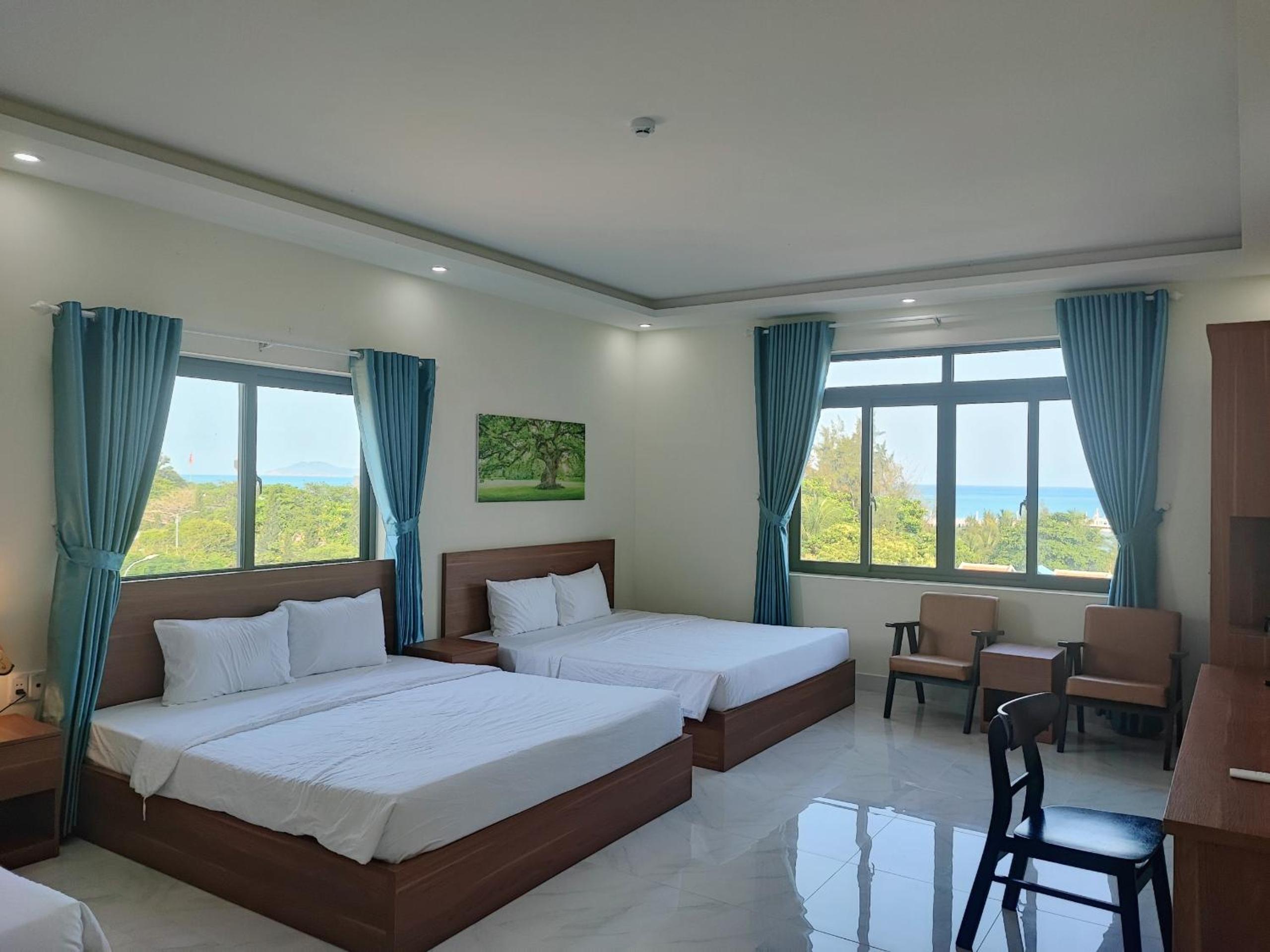 Family Room with Sea View - Photo 8