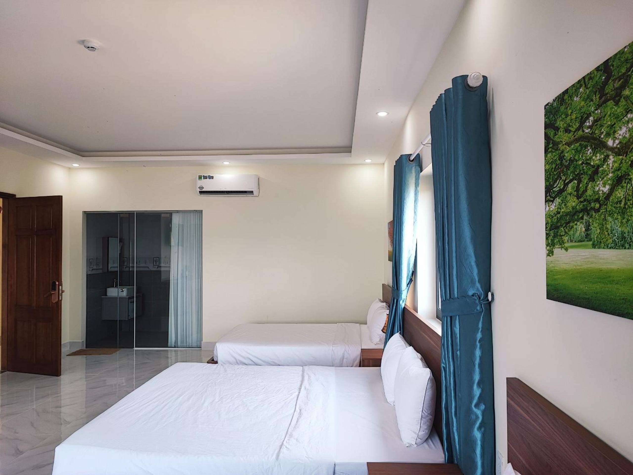 Family Room with Sea View - Photo 9