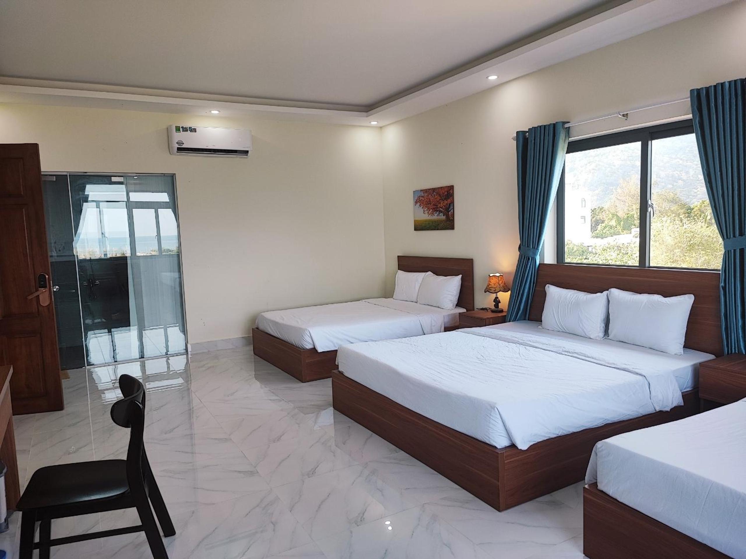 Family Room with Sea View - Photo 7