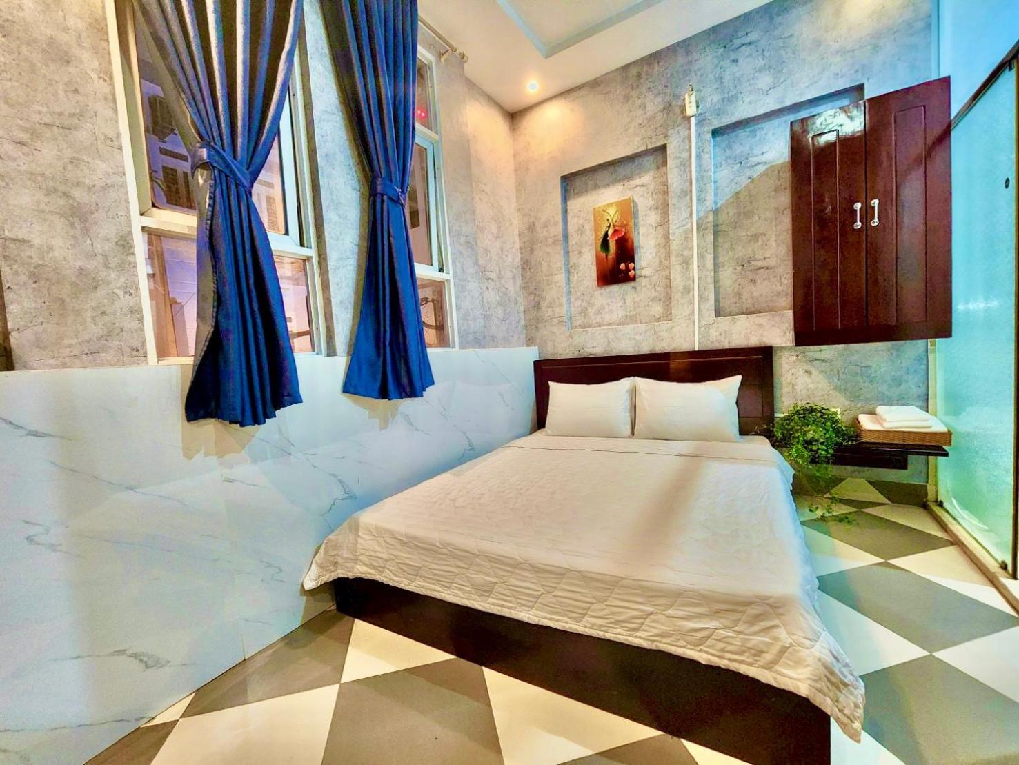 Deluxe Double or Twin Room with City View - Photo 1