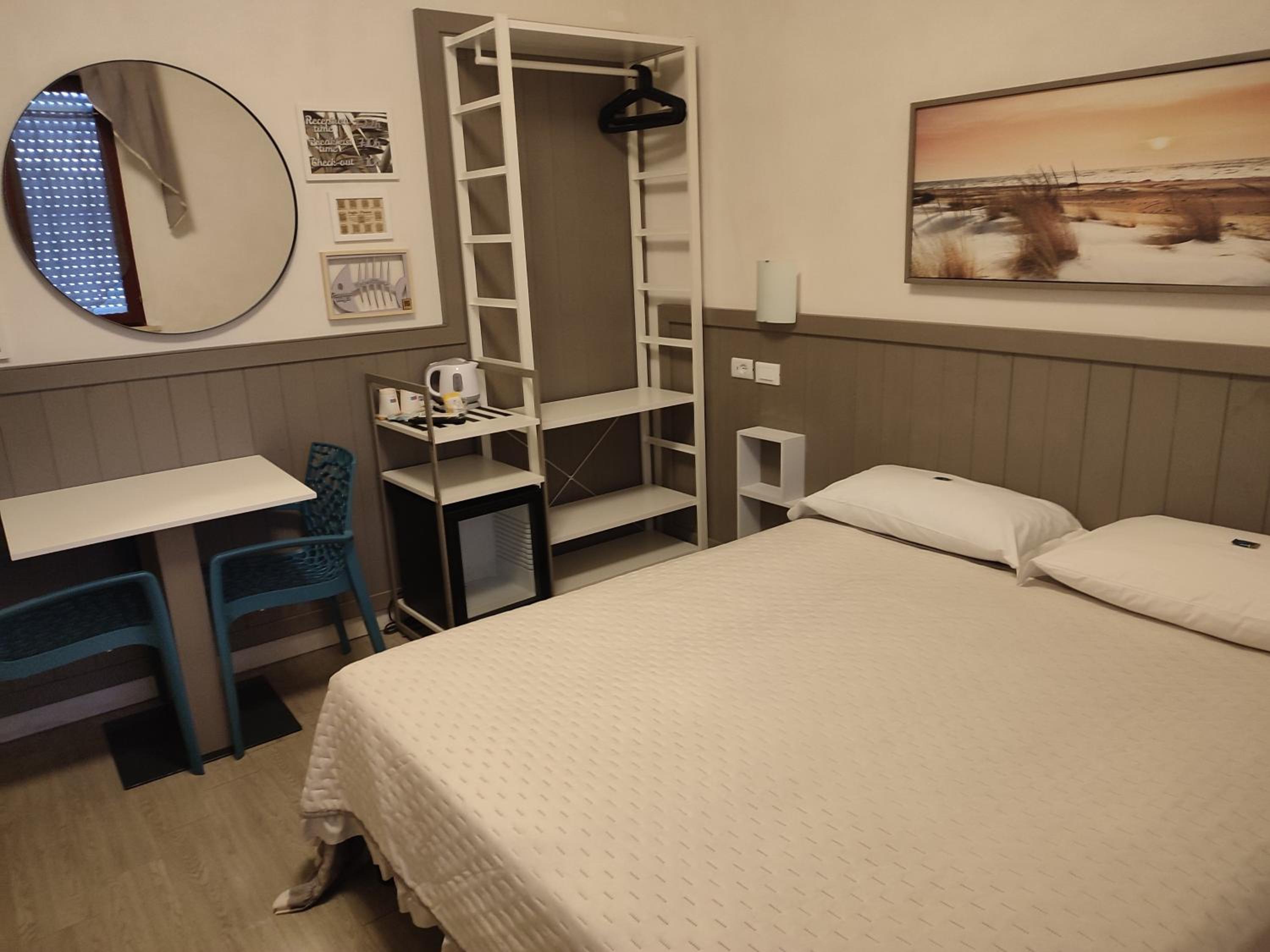 Small Double Room photo 3