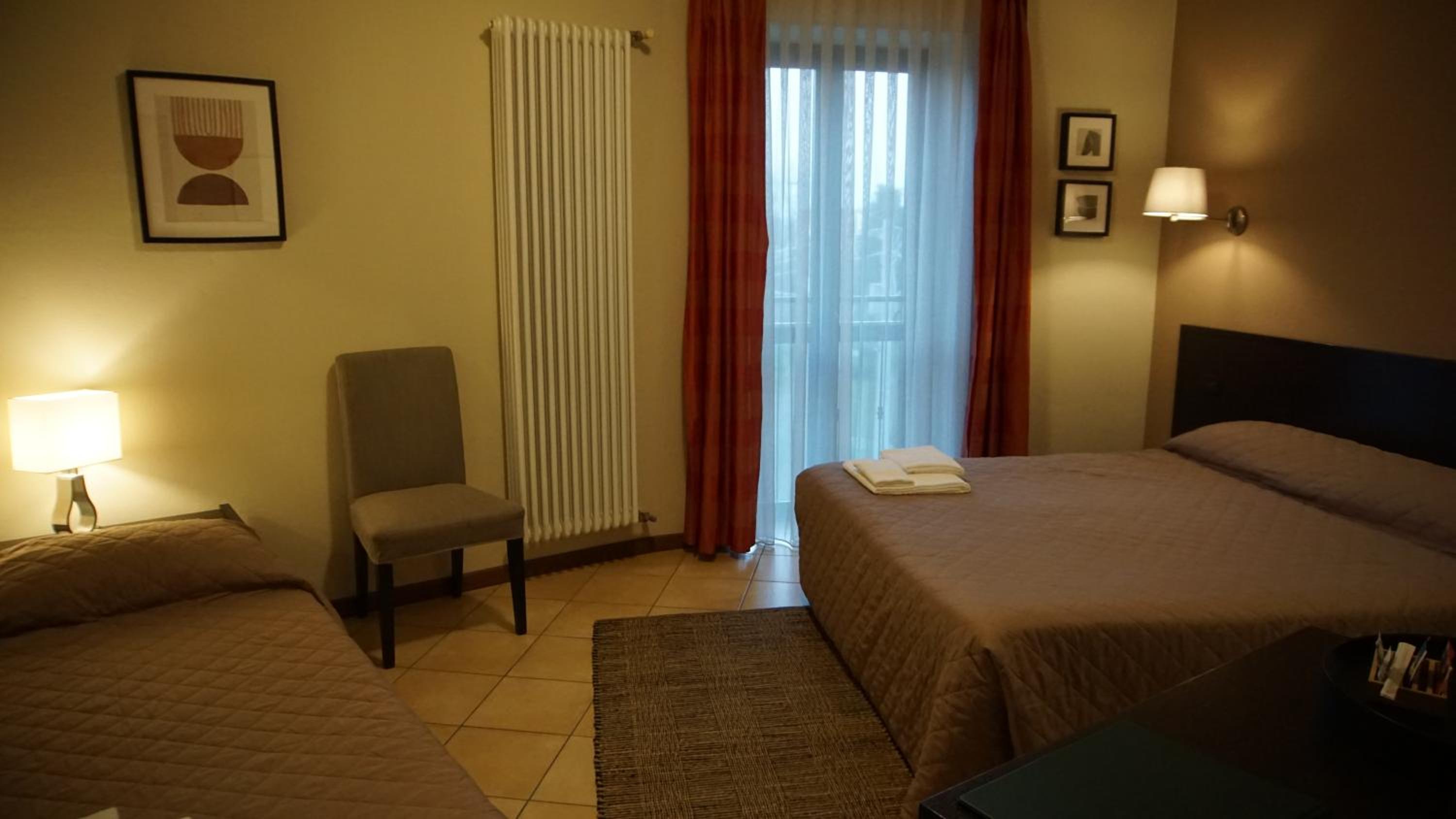 Double or Twin Room - Photo 3