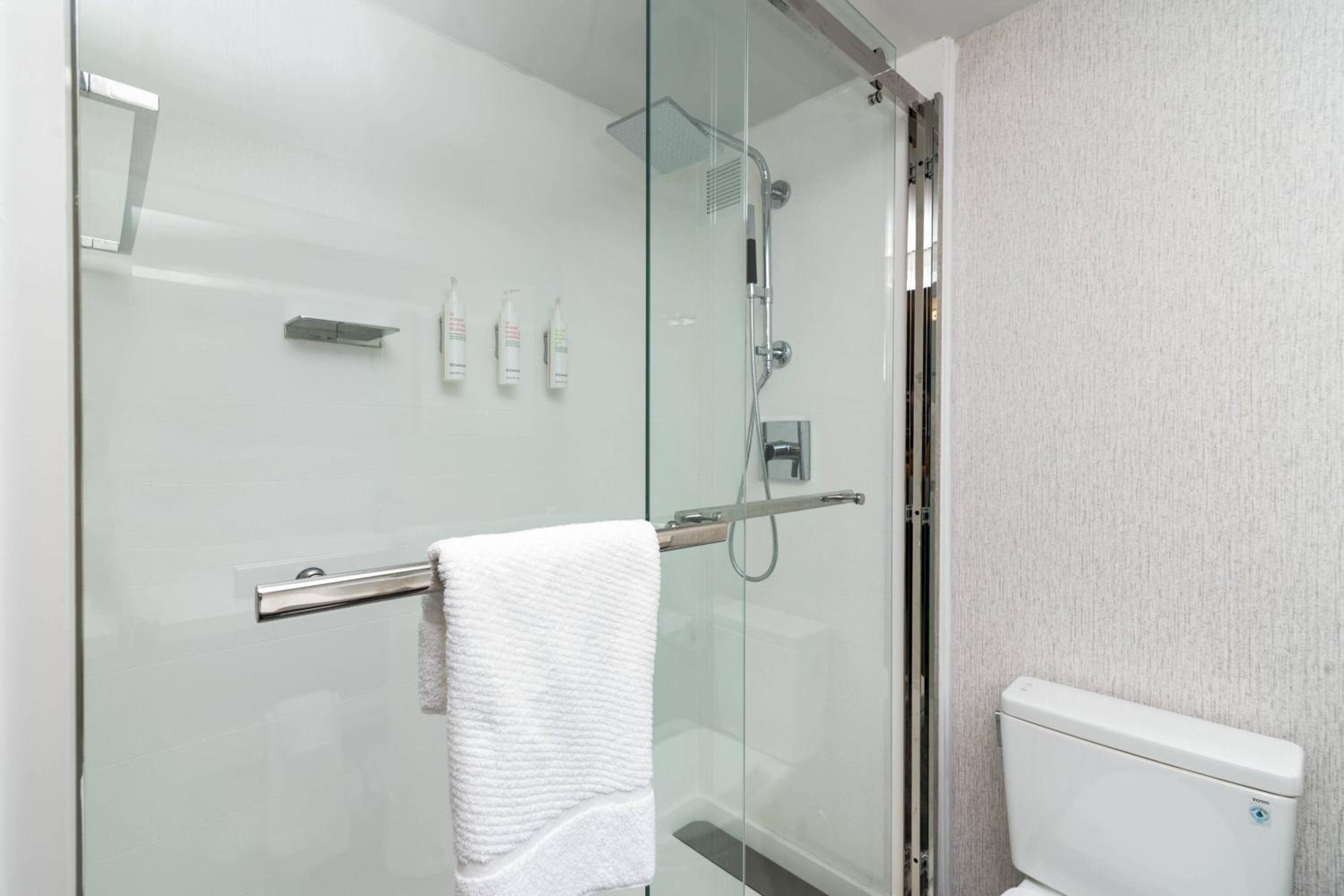 King or Double Room - Photo 11