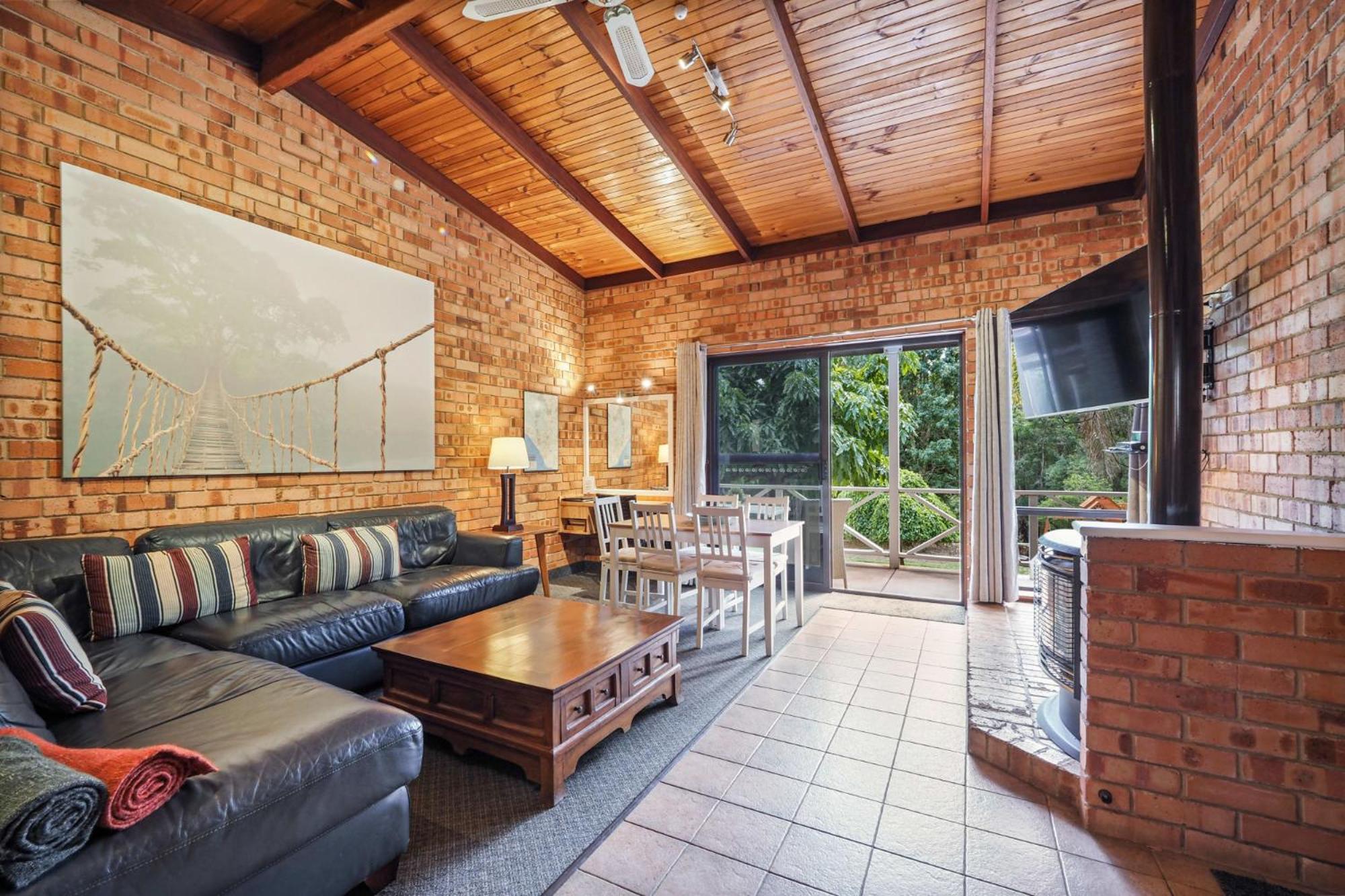 Two-Bedroom Chalet - Photo 6