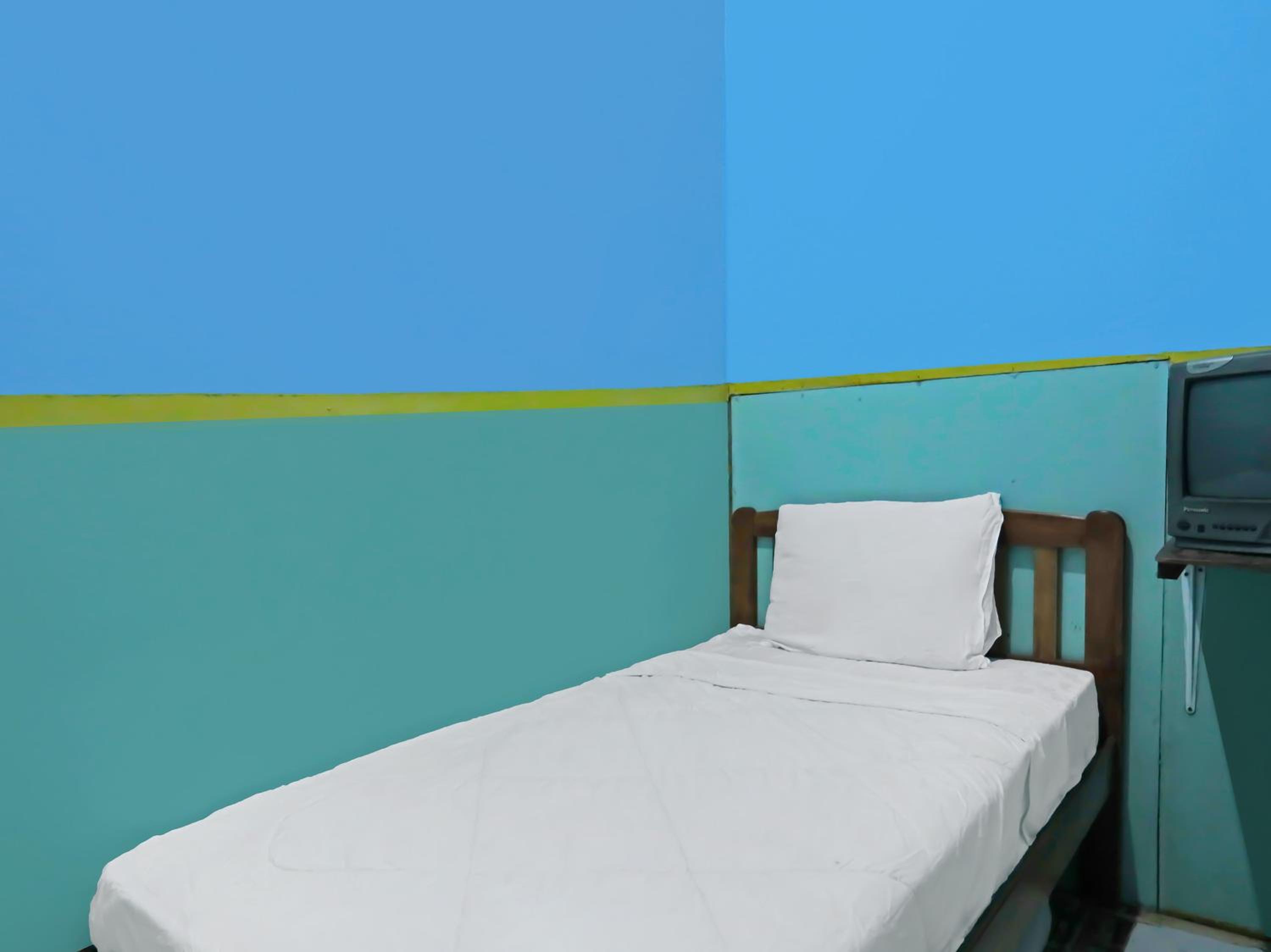 Small Single Room photo 1