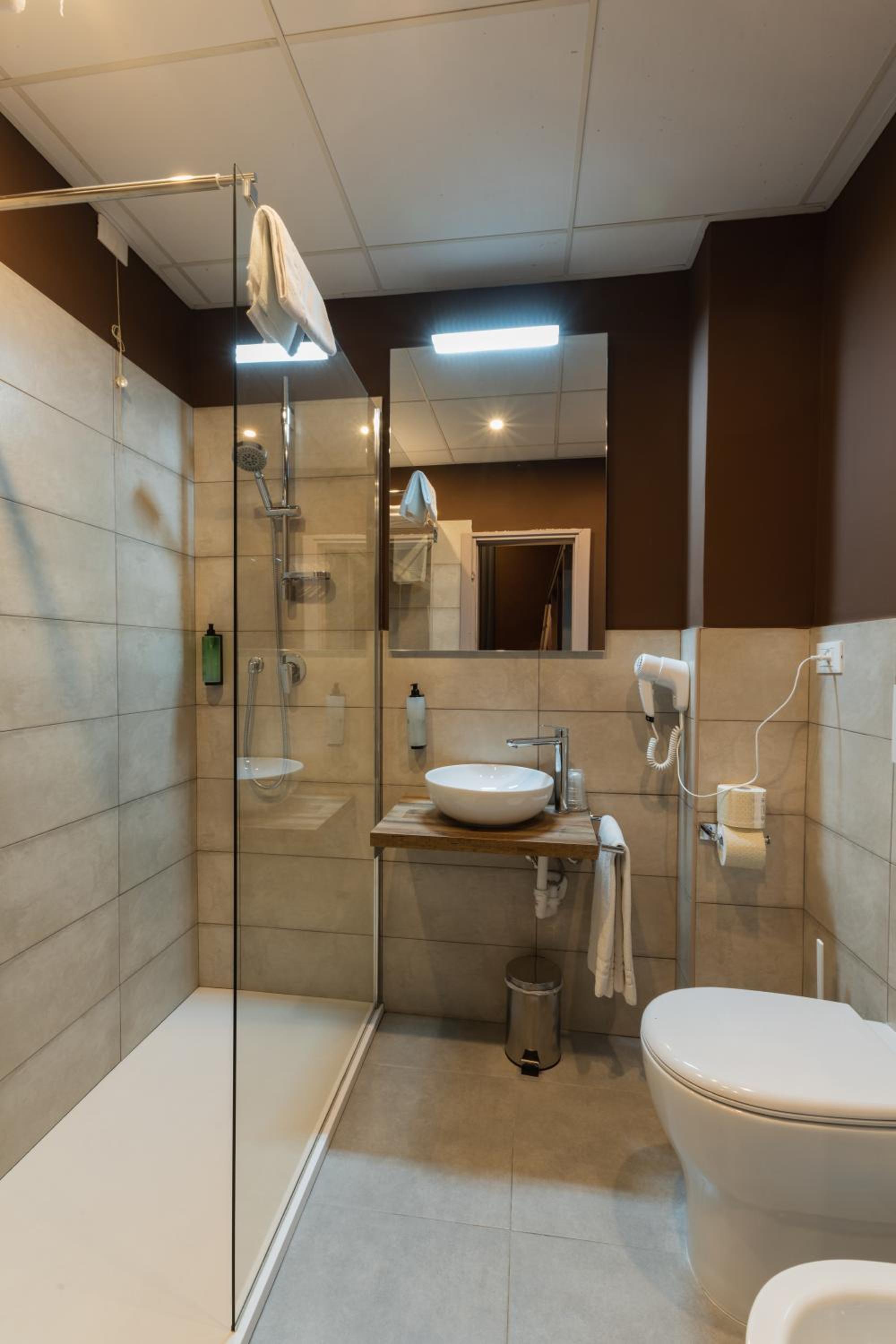 Classic Double or Twin Room - Photo 4