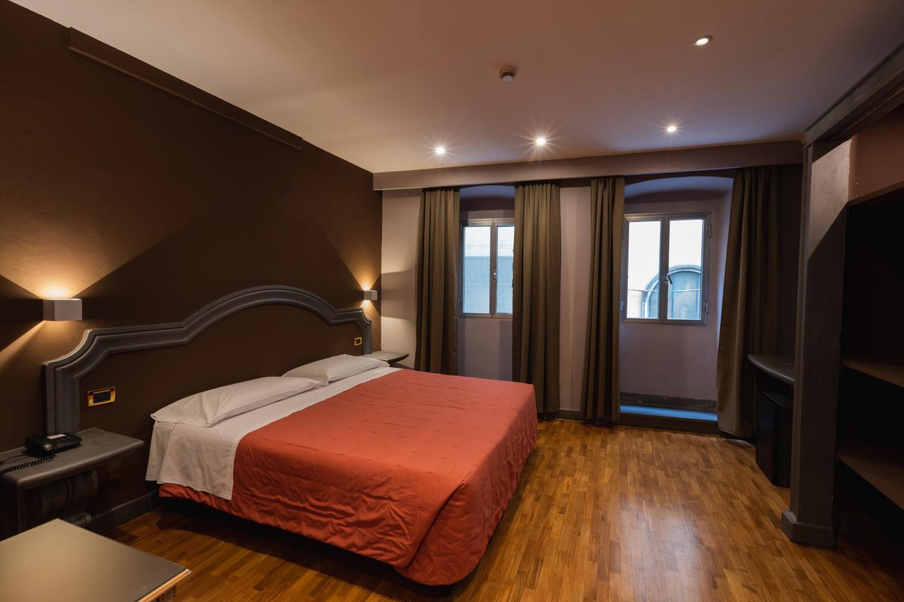 Classic Double or Twin Room - Photo 1