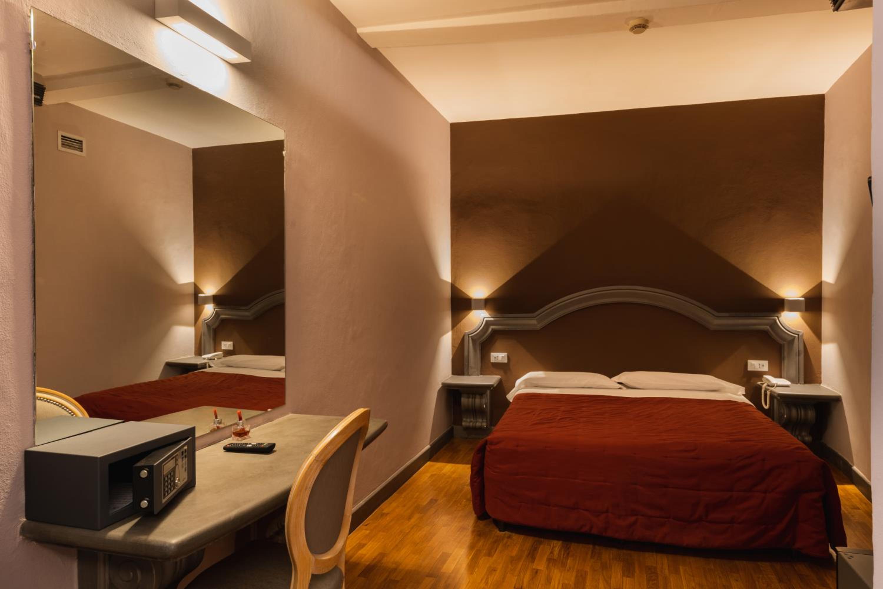 Triple Room - Photo 1
