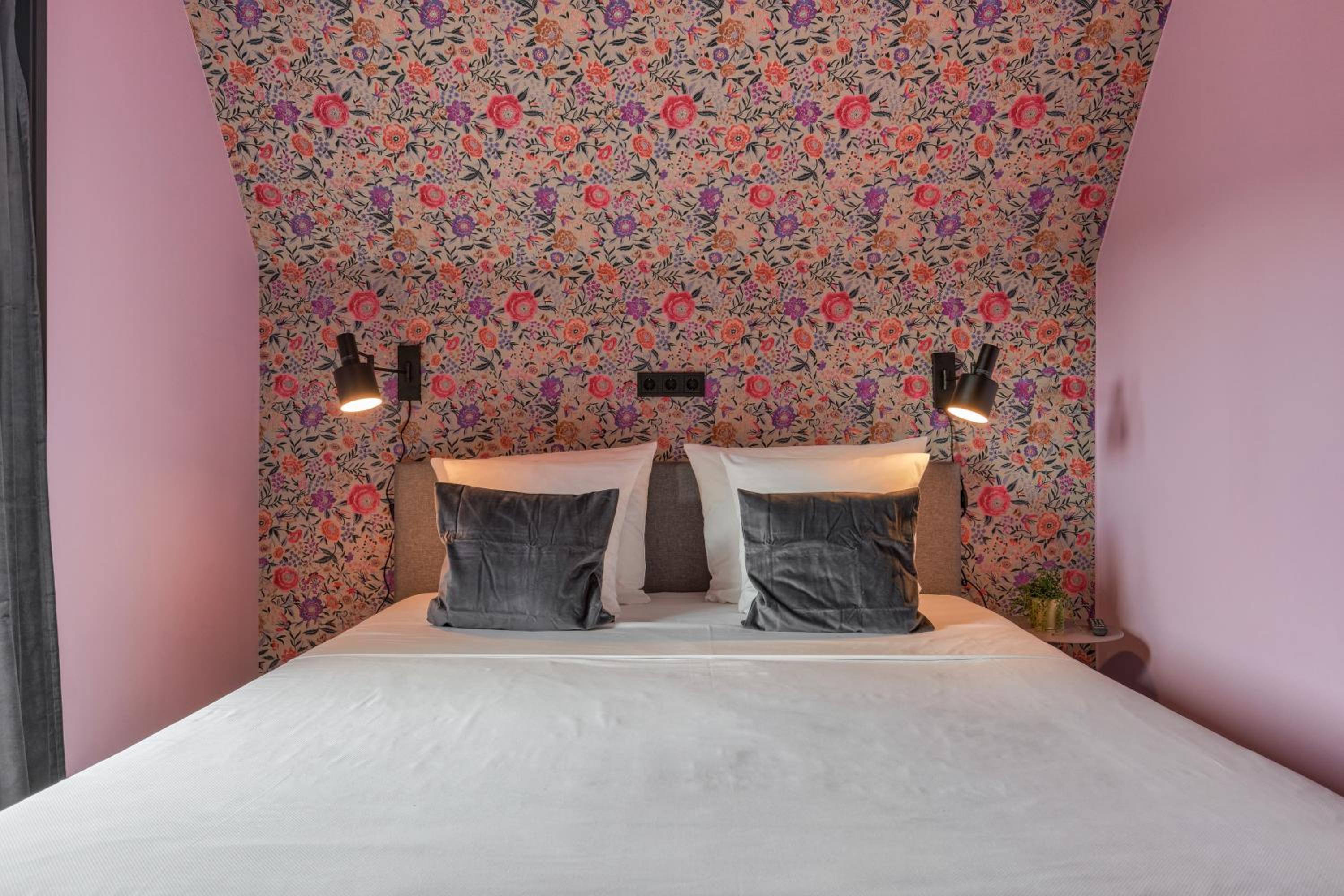 The Violet Apartment with terrace photo 1