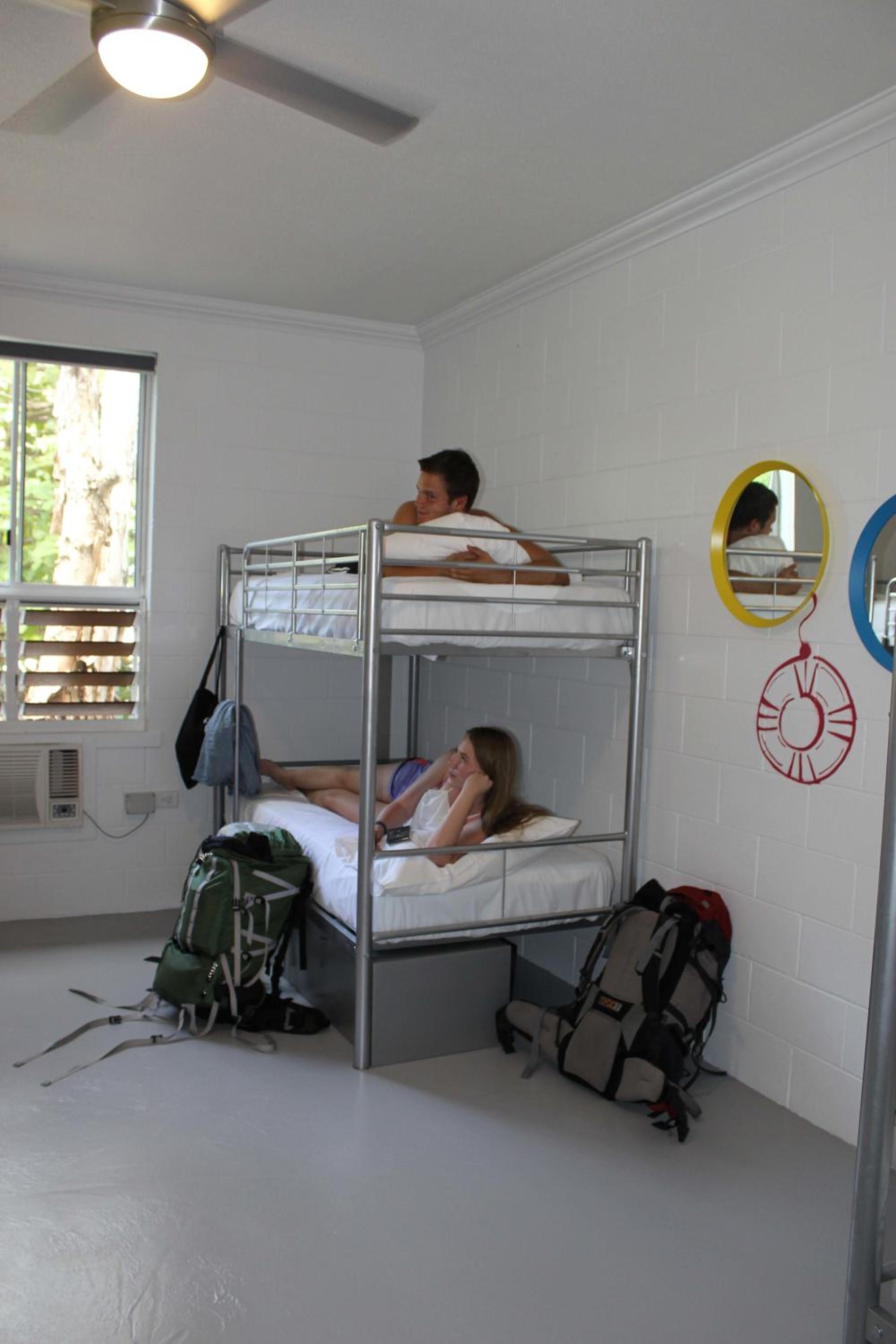 Bed in 10-Bed Mixed Dormitory Room with Shared Bathroom (ages 18 - 35 only) photo 3