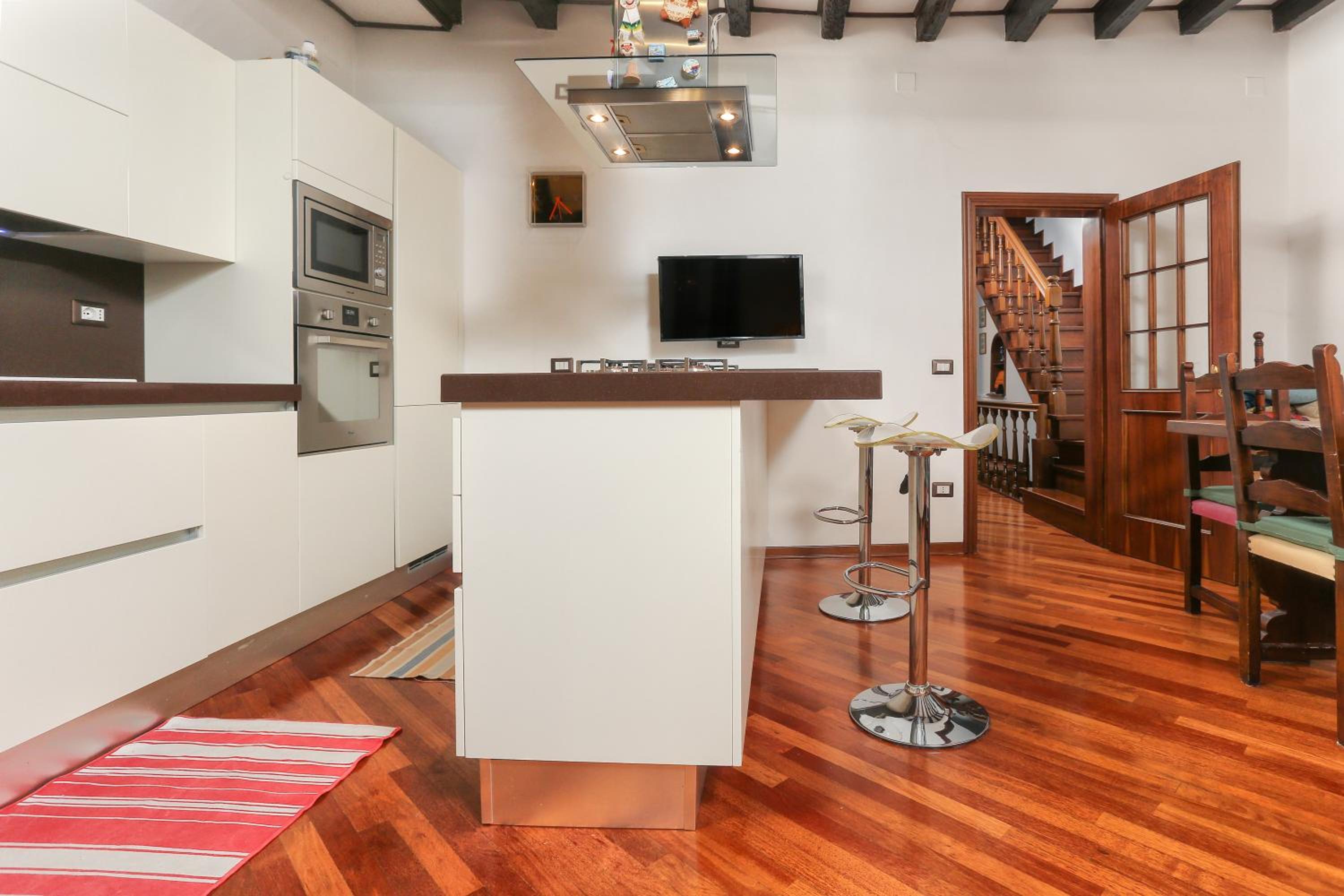 Three-Bedroom House photo 2
