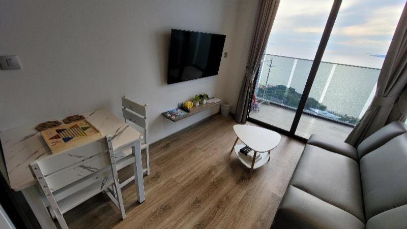 One-Bedroom Apartment - Photo 10