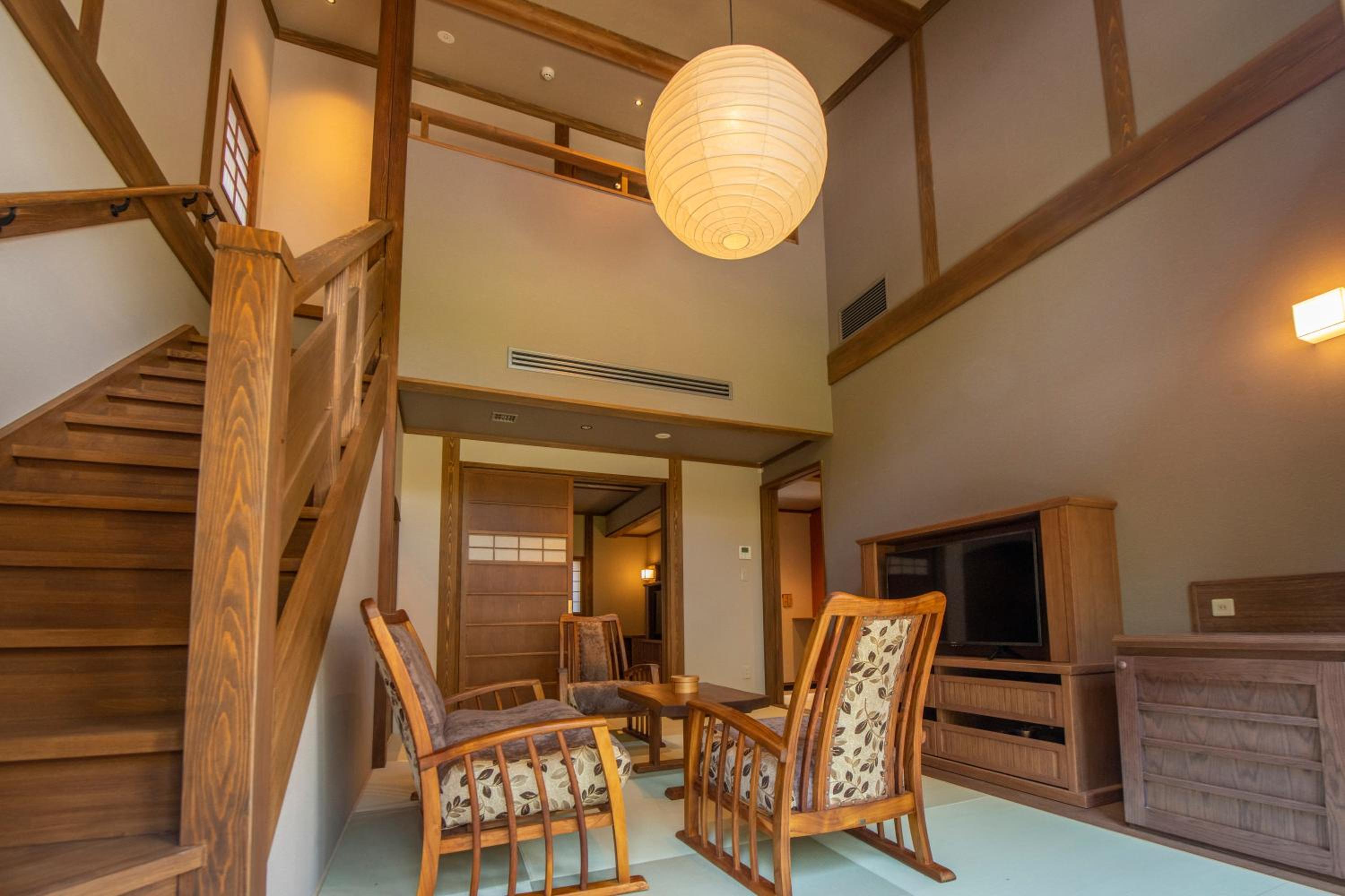 Suite - Photo 5