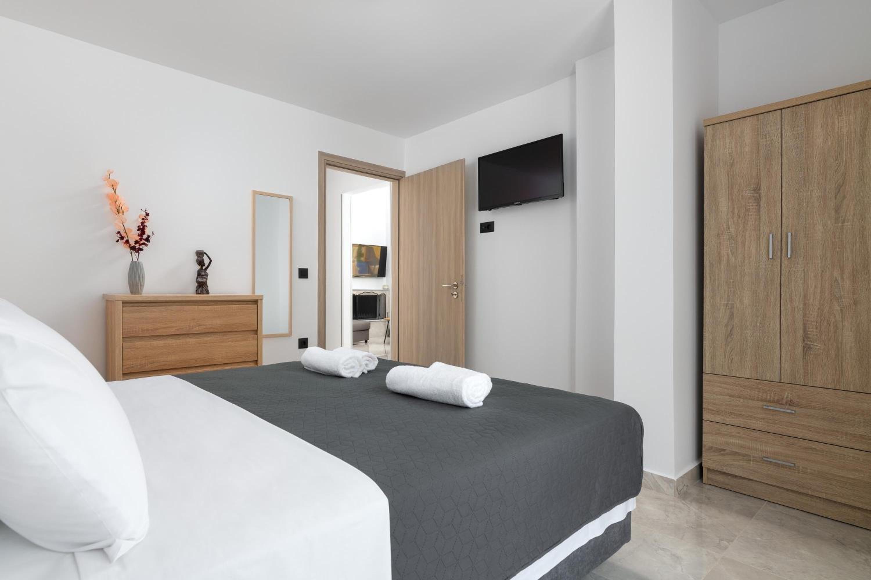 Aiora Luxury Villa 2 photo 1