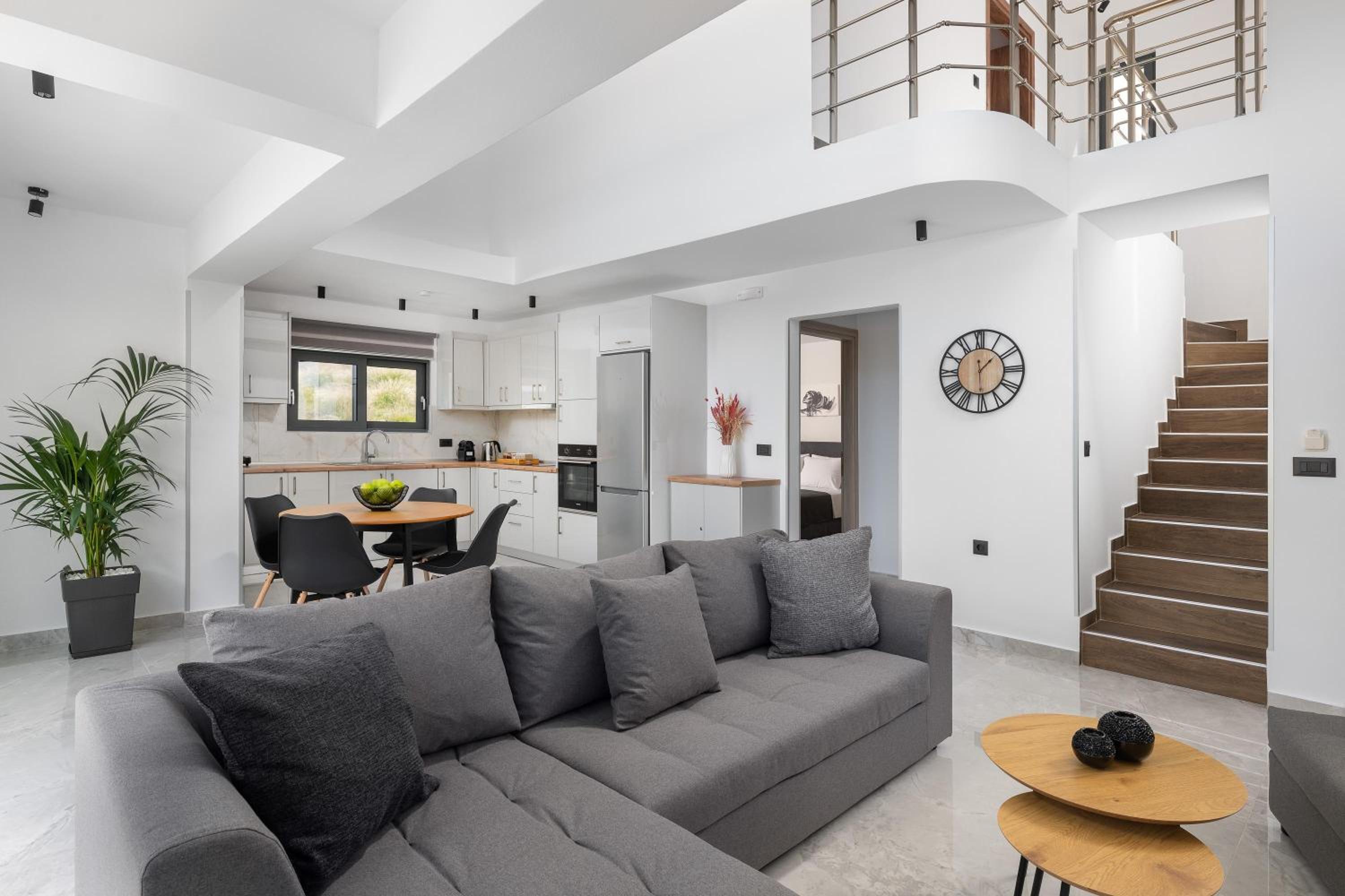 Aiora Luxury Villa 1 photo 2