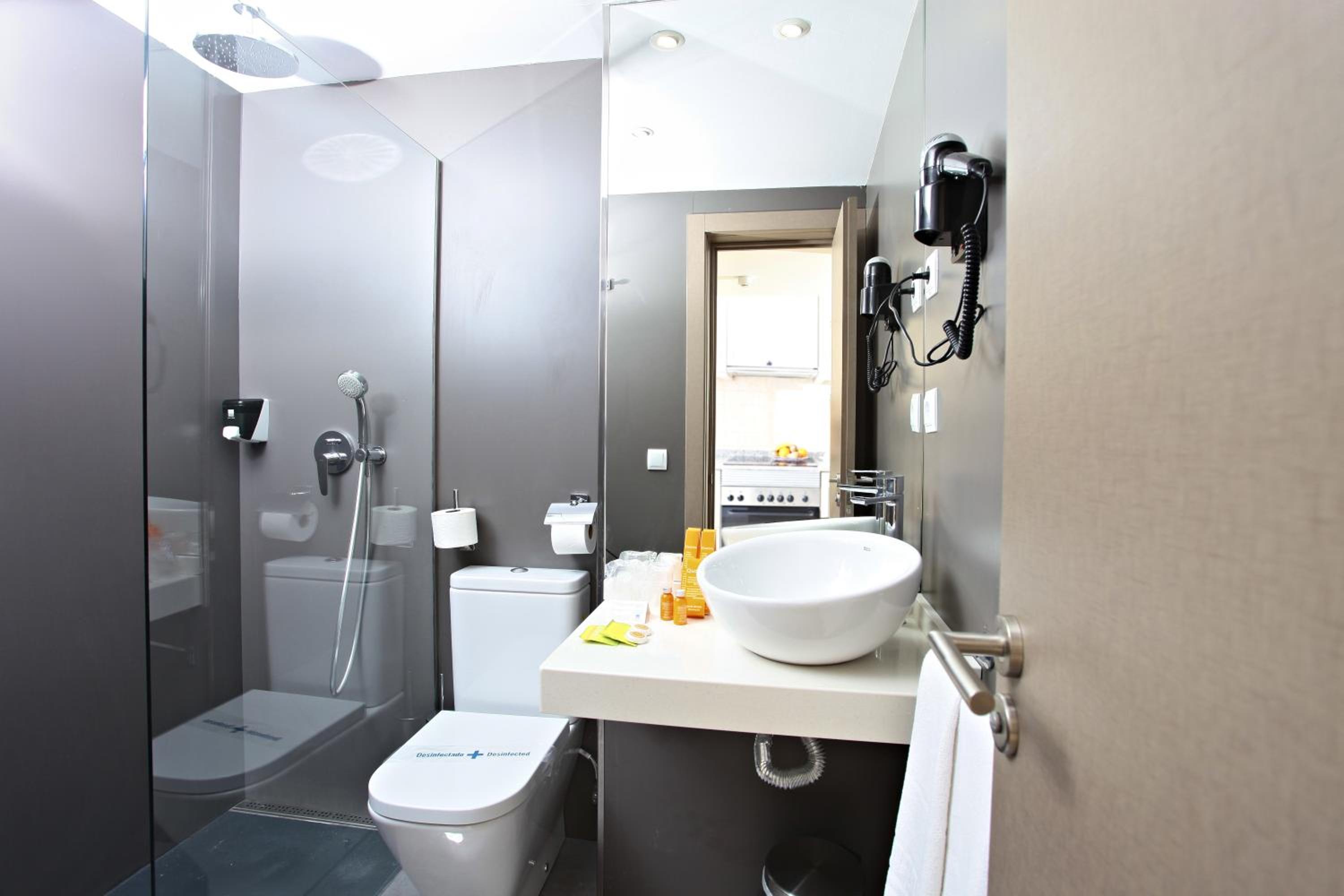Junior Suite (1 Adult) - Photo 6