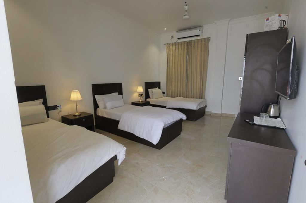 Deluxe Twin Room photo 2