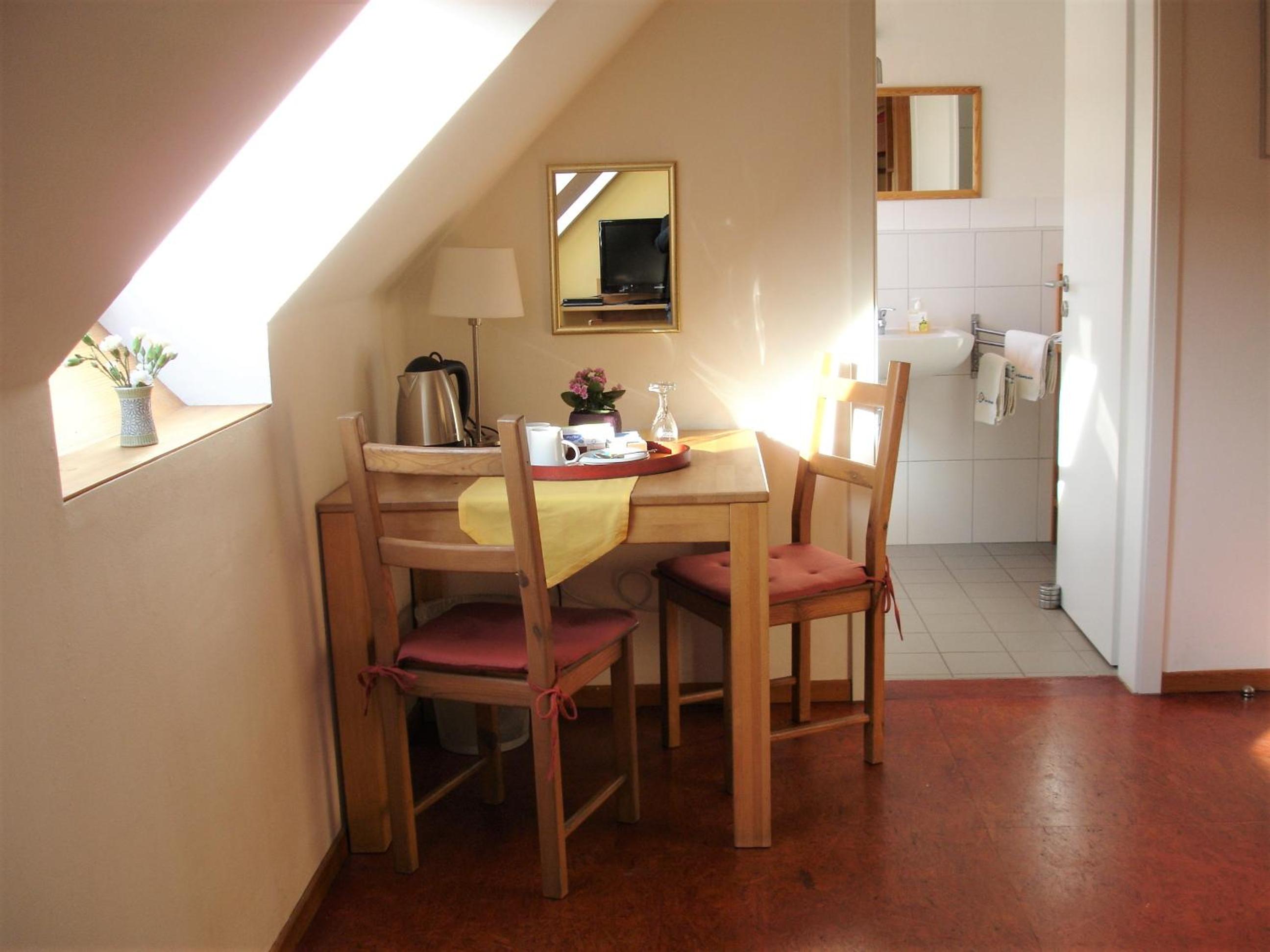 Triple Room with Bathroom - Photo 4