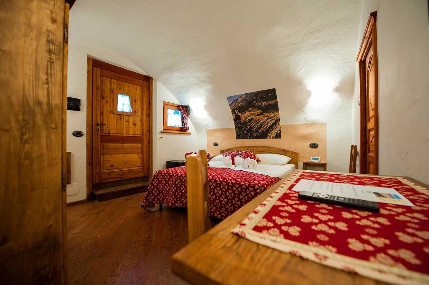 Standard Double Room photo 1