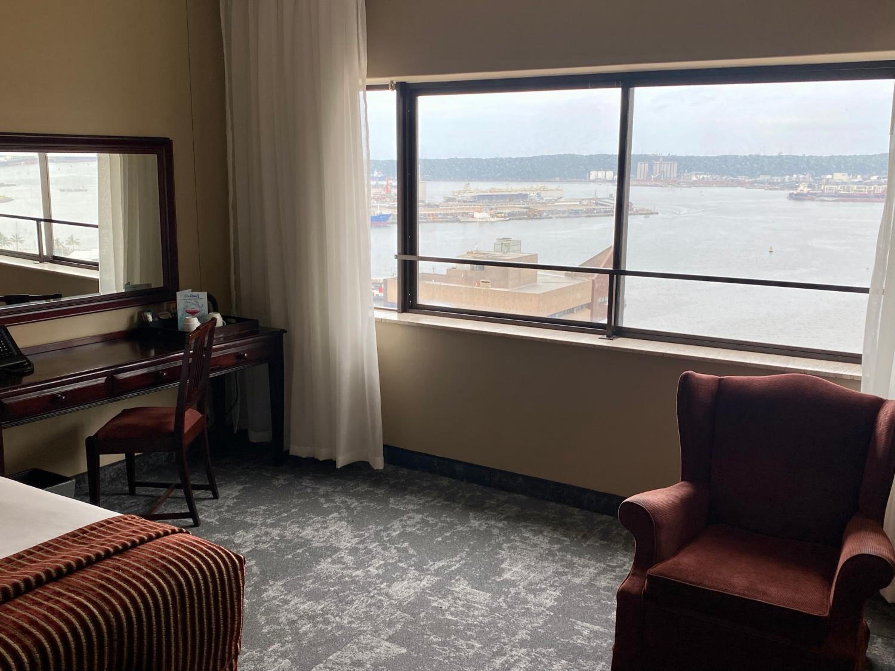 Deluxe Queen Room
