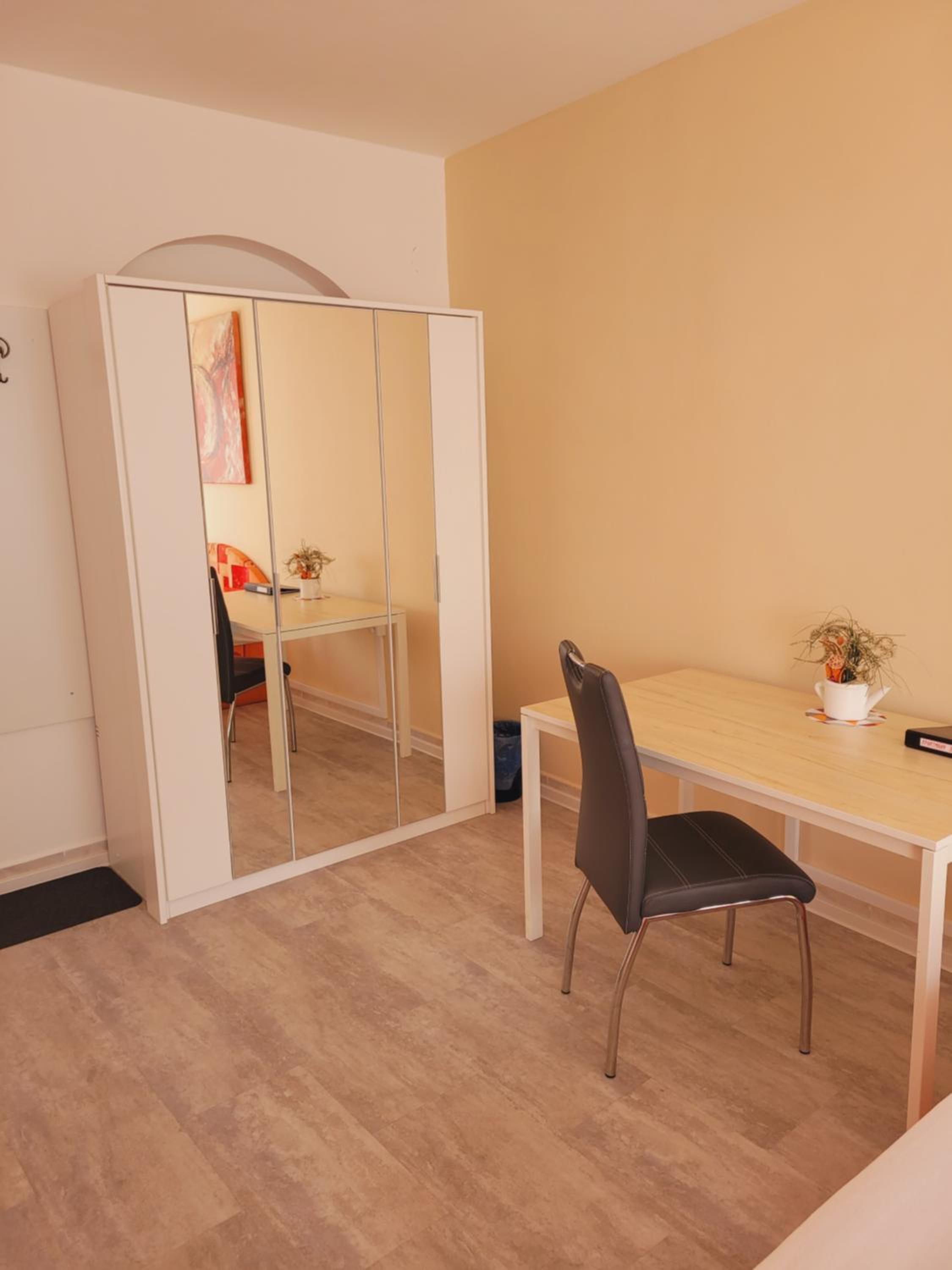 Standard Single Room with Shared Bathroom